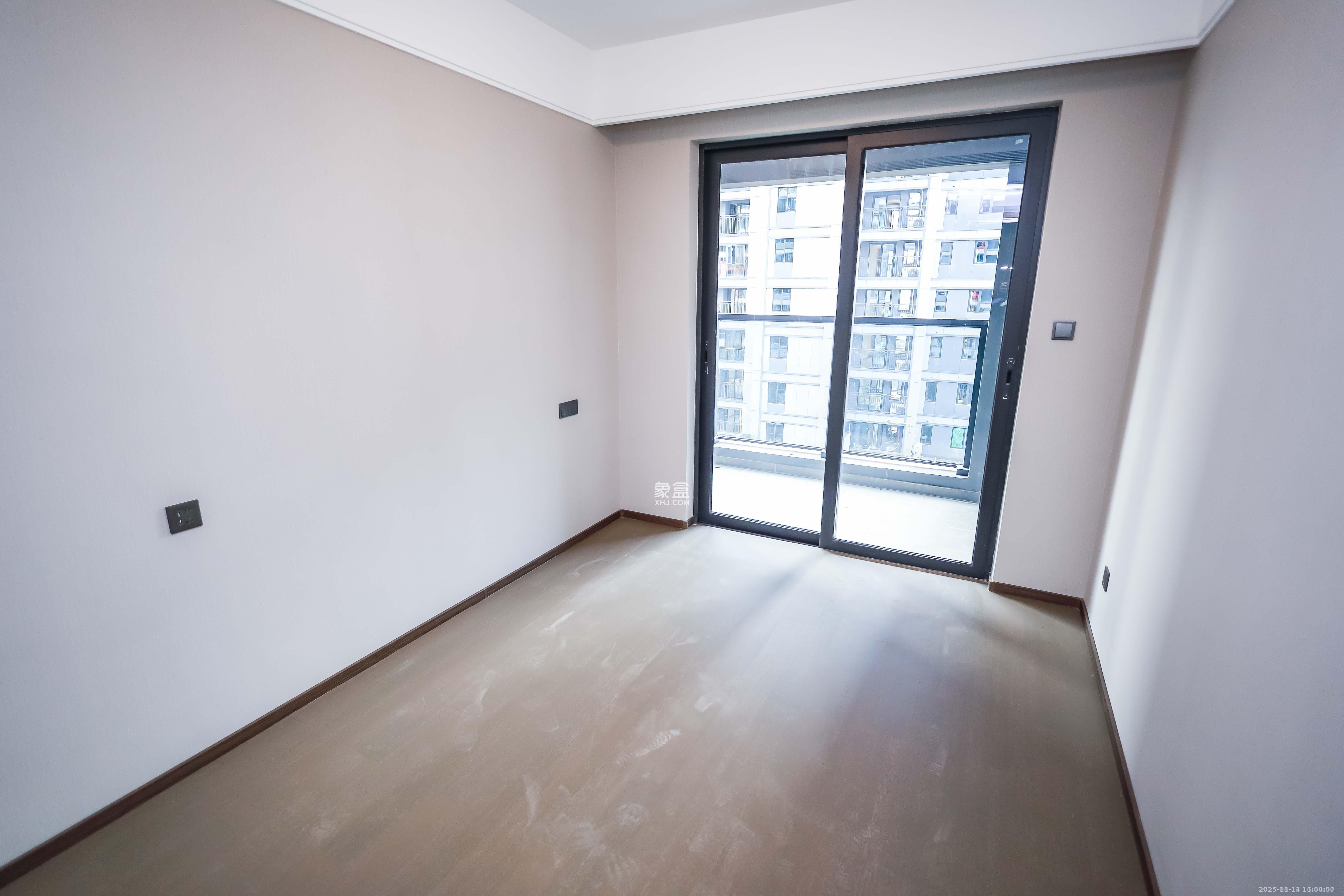 龙湖舜山府 4室2厅2卫 3400.0元/月 龙湖舜山府 4室2厅2卫 3400.0元/月室内图