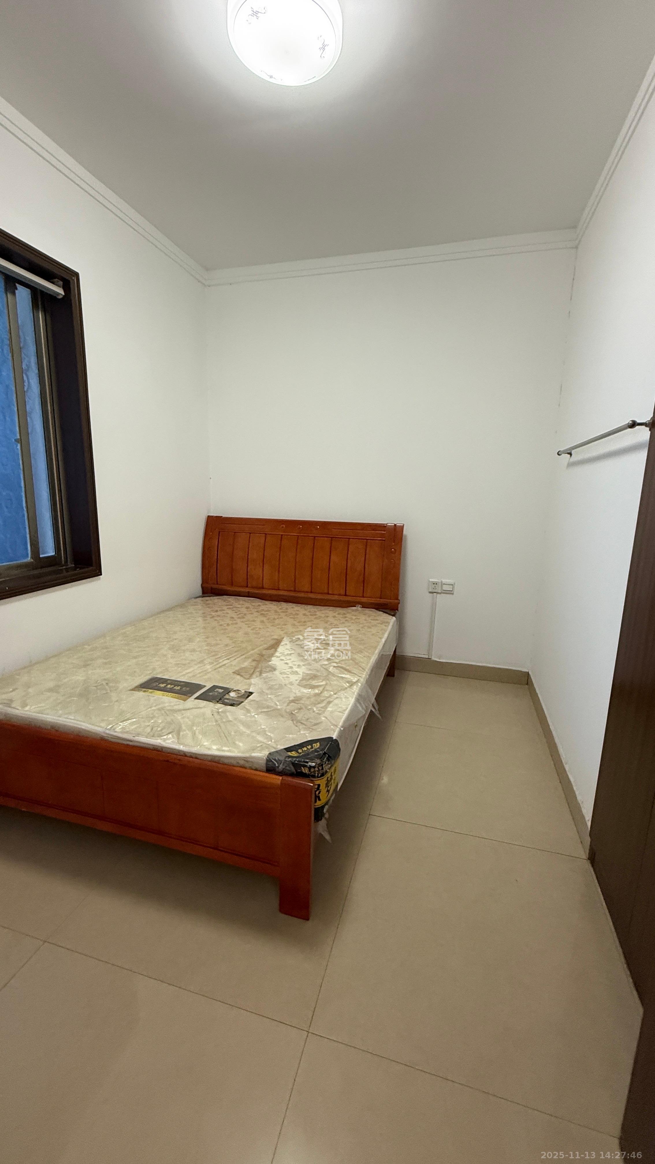 东南明苑  9室2厅3卫    3500.0元/月室内图