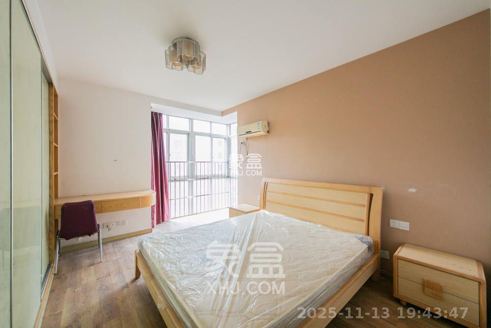 山语城一期  1室2厅2卫    1800.0元/月室内图