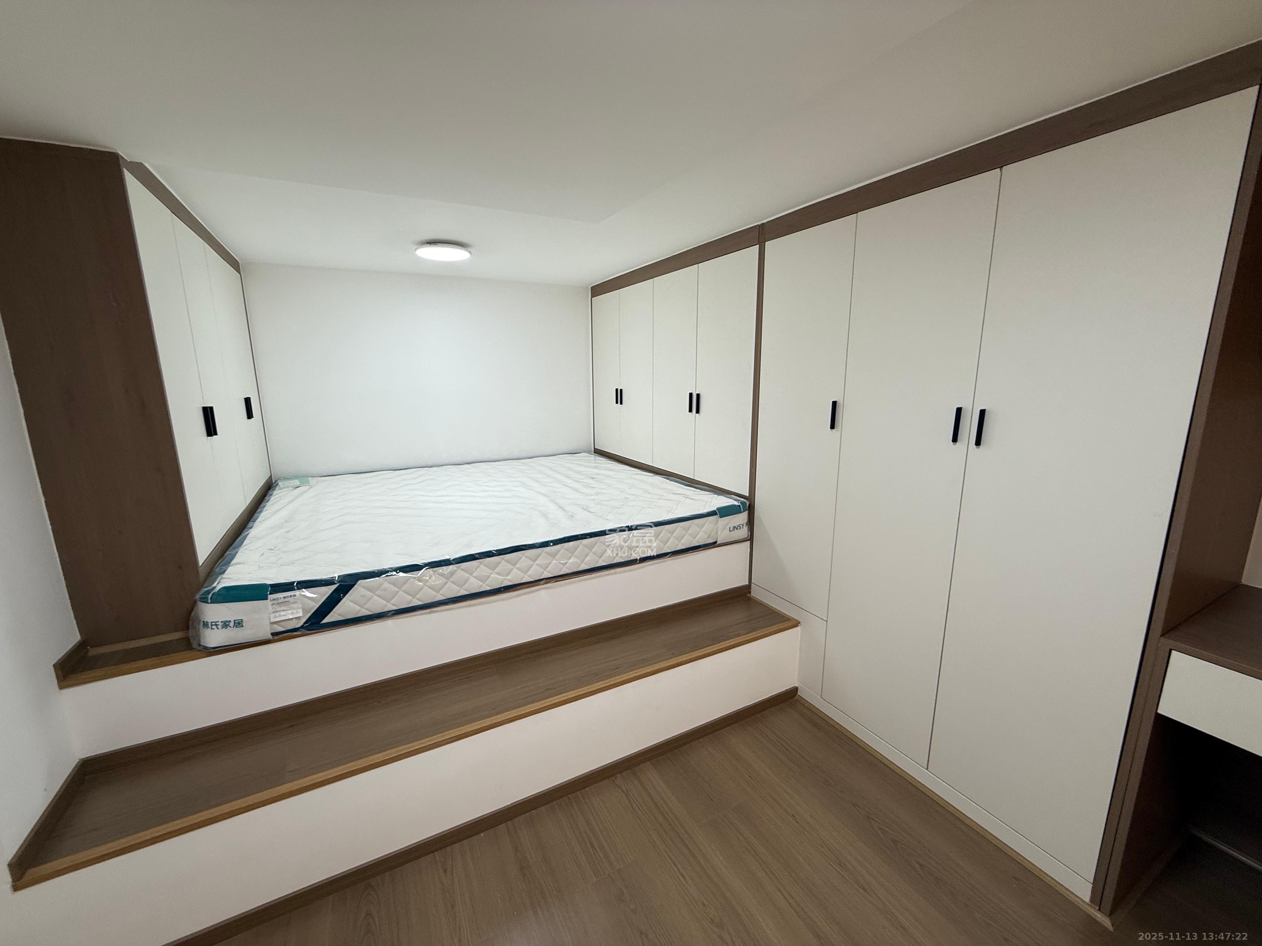 复地滨江金融中心  2室2厅1卫    2800.0元/月室内图