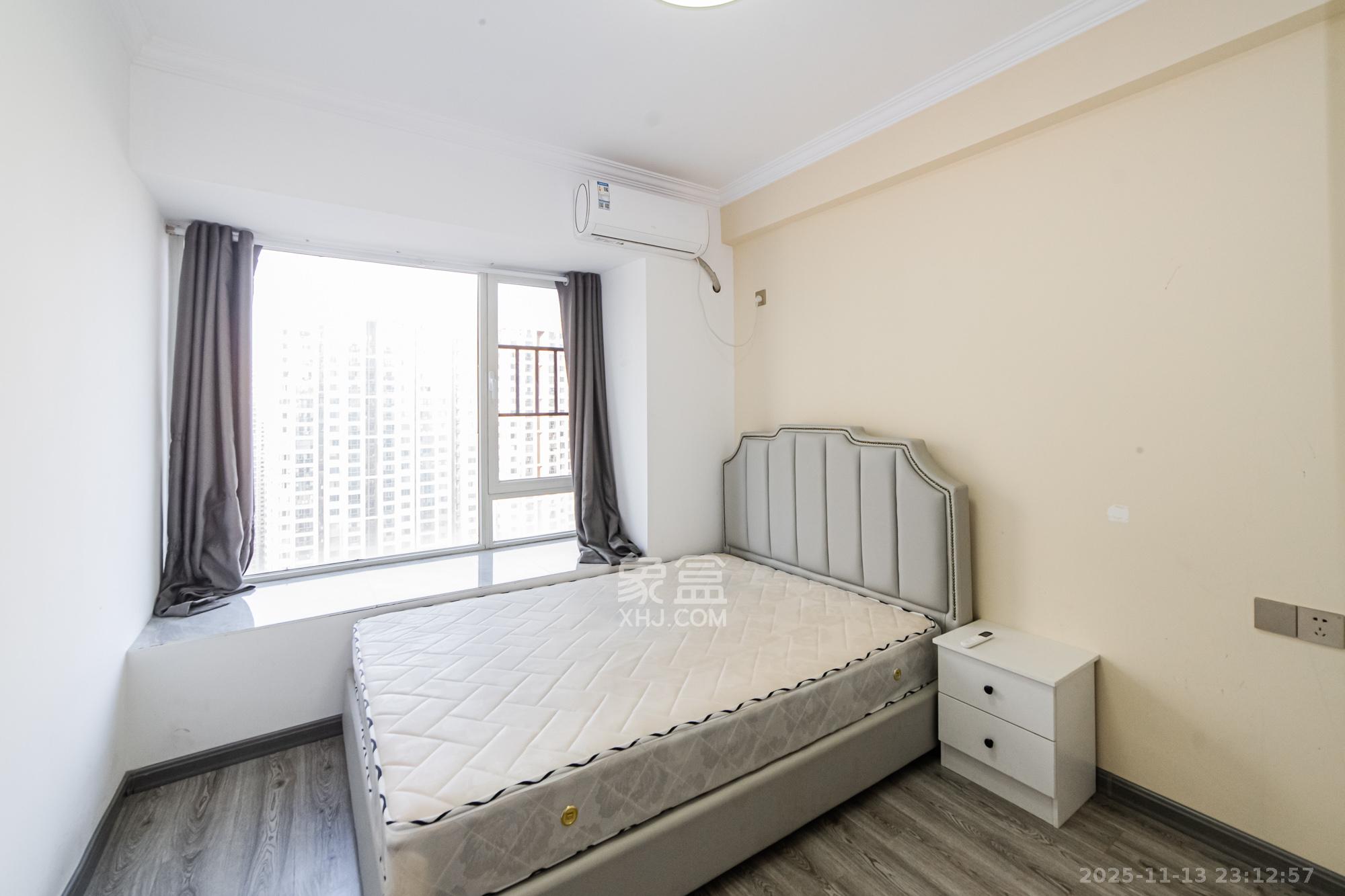 北辰三角洲E7区  3室2厅1卫    230.0万卧室