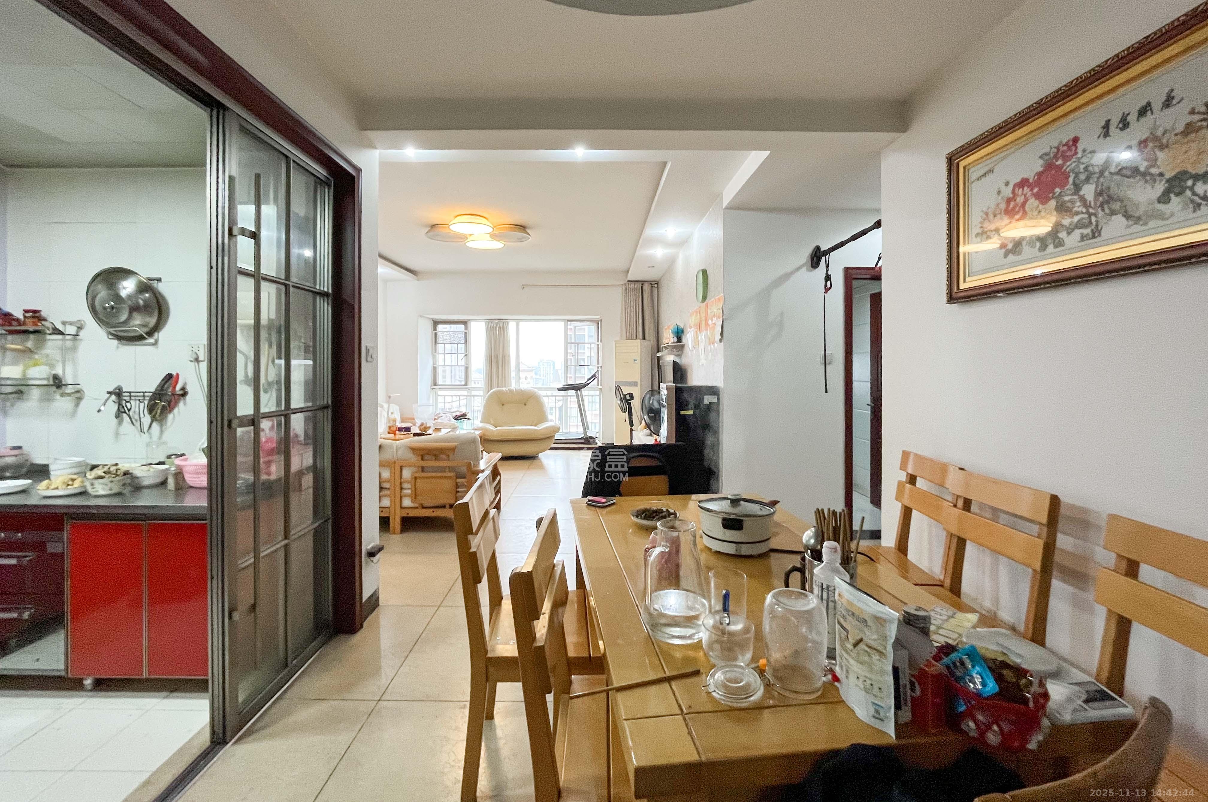 西点公园里 3室2厅2卫 156.0万 西点公园里 3室2厅2卫 156.0万其他