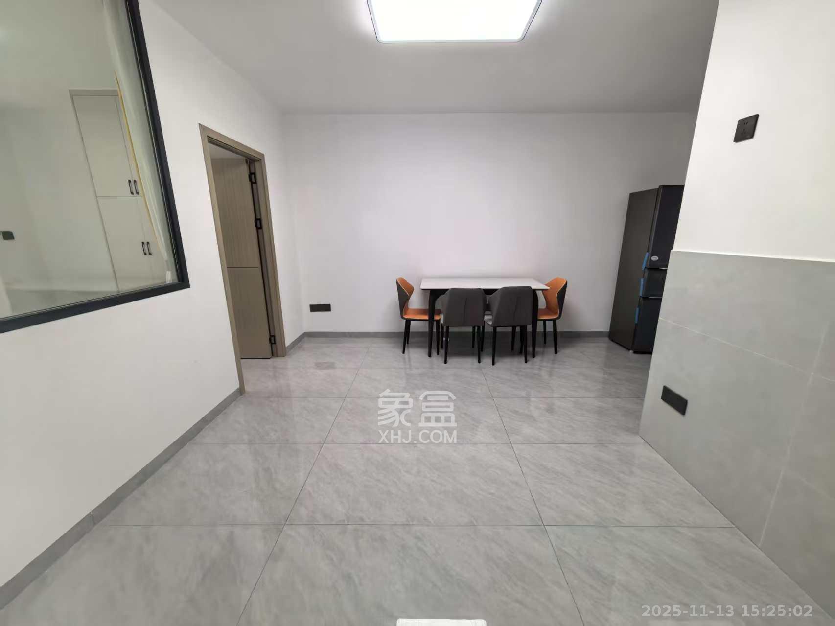 学院新村  2室1厅1卫    3700.0元/月室内图