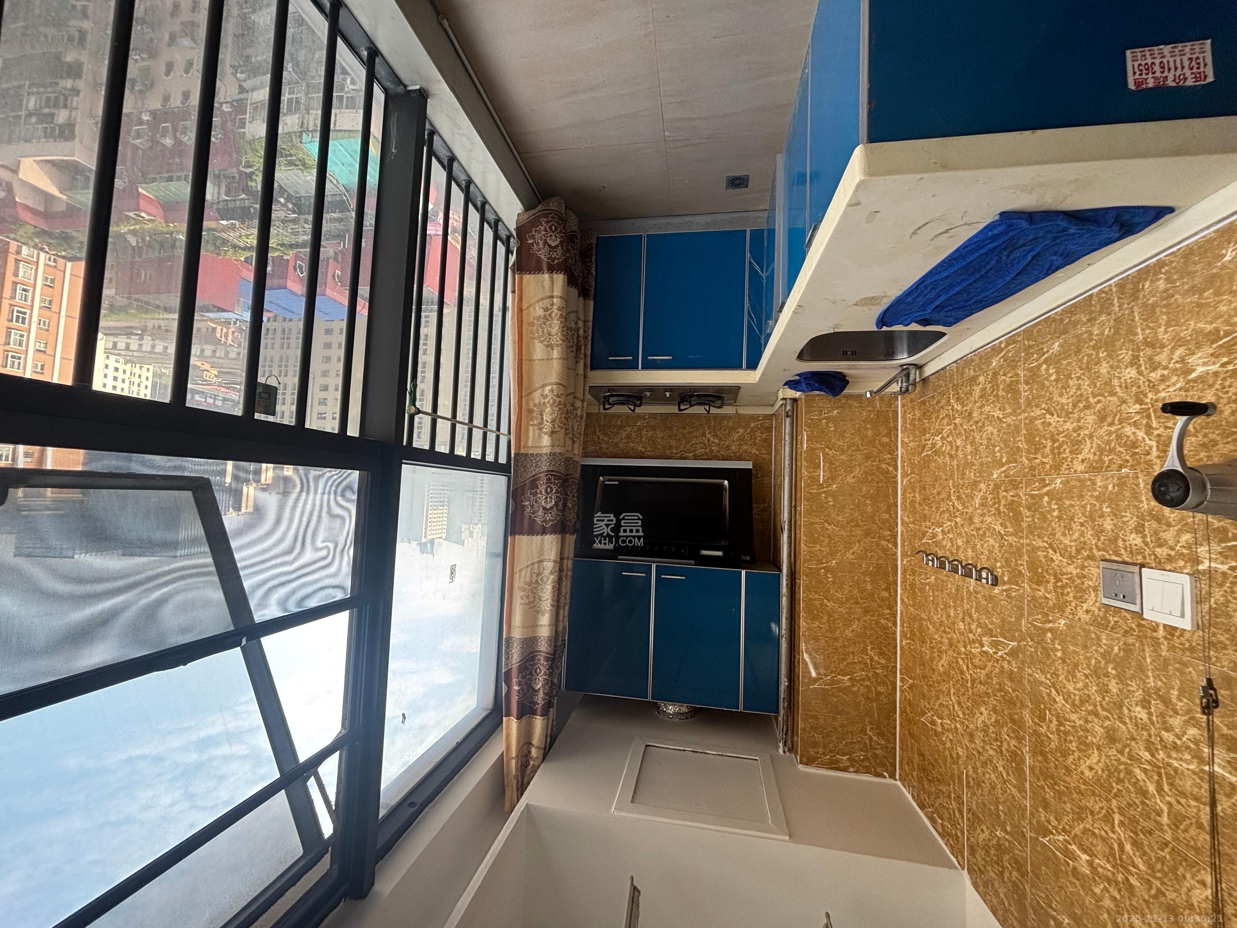 东塘瑞府  2室2厅1卫    2400.0元/月室内图