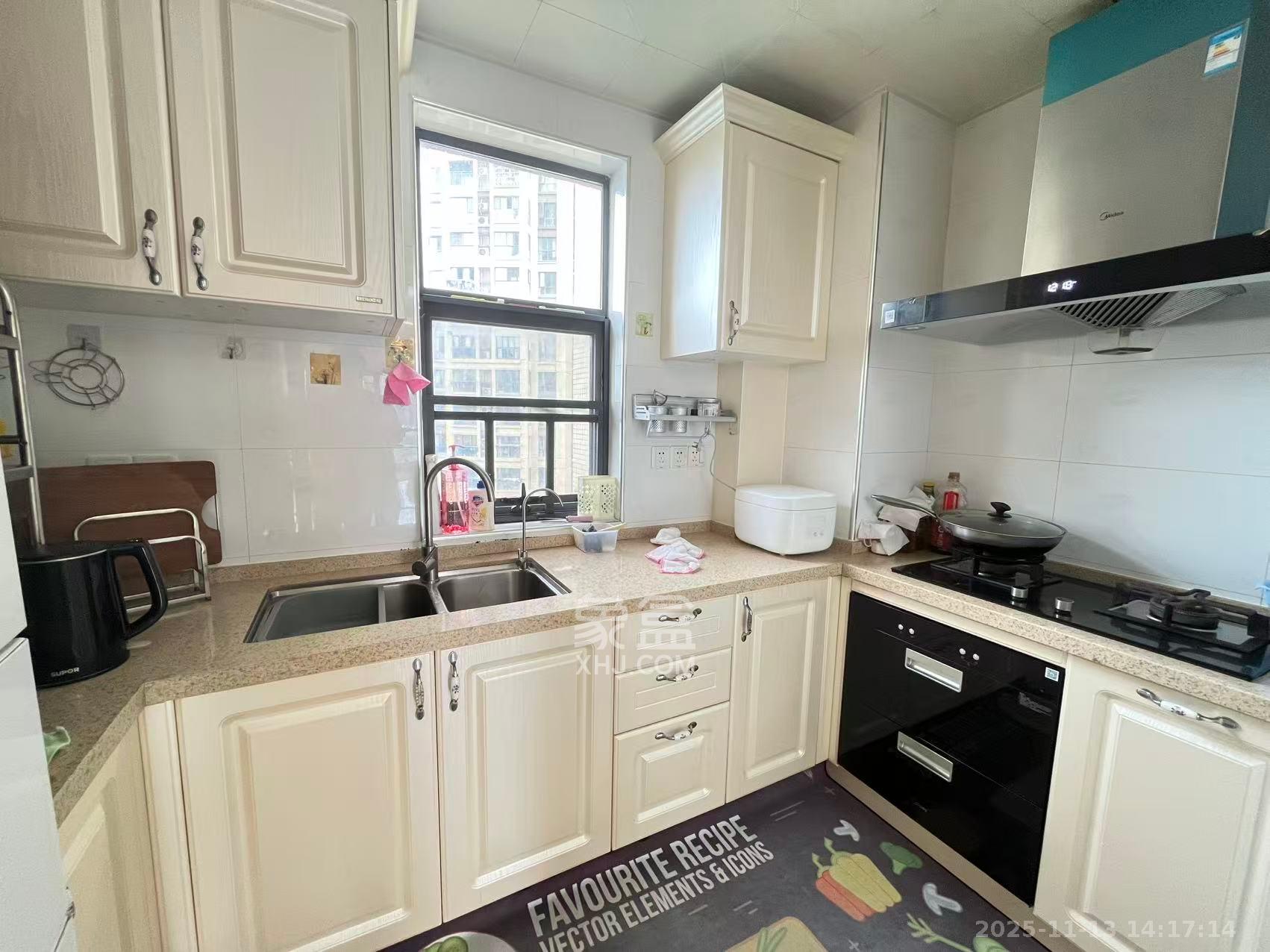 兰亭湾畔  4室2厅2卫    3000.0元/月室内图