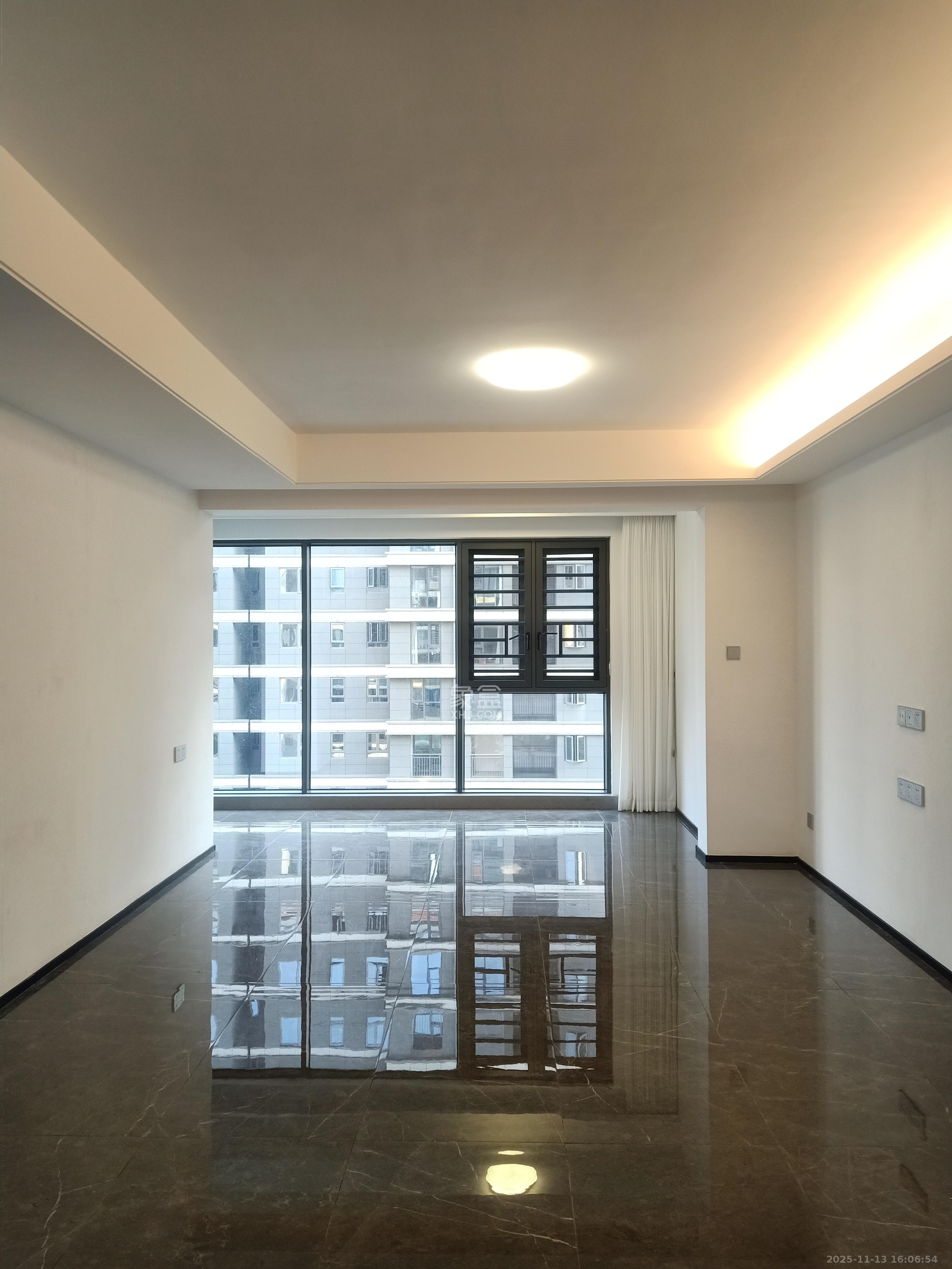 中海寰宇天下 4室2厅2卫 3500.0元/月 中海寰宇天下 4室2厅2卫 3500.0元/月室内图