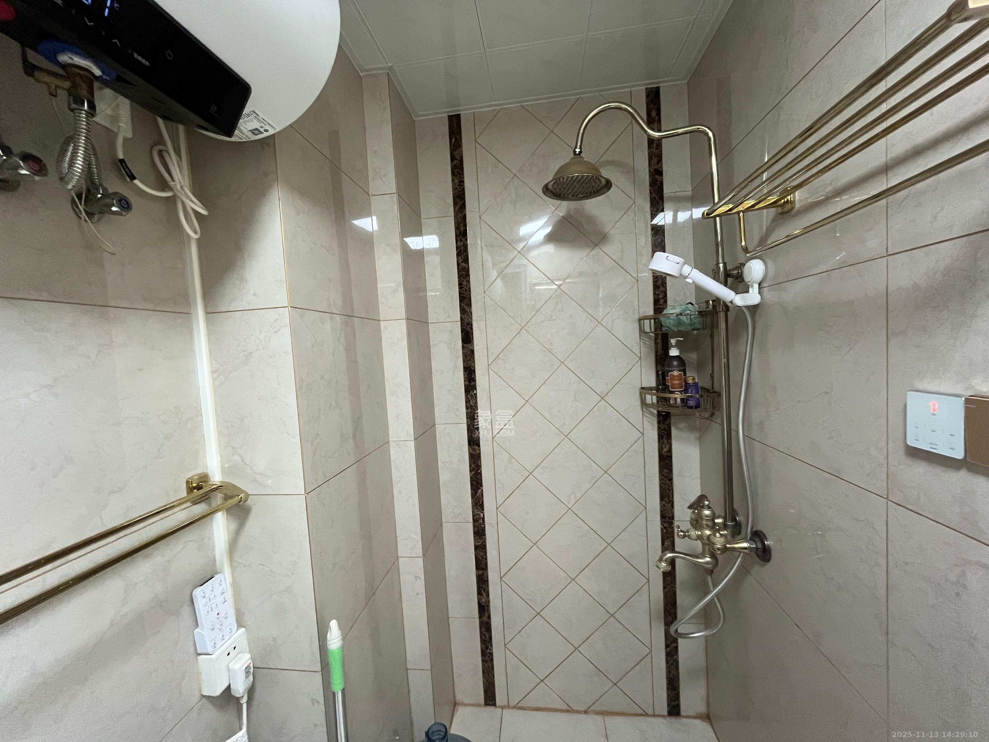 东盈商业广场（华泉城市广场）  1室1厅1卫    1600.0元/月室内图