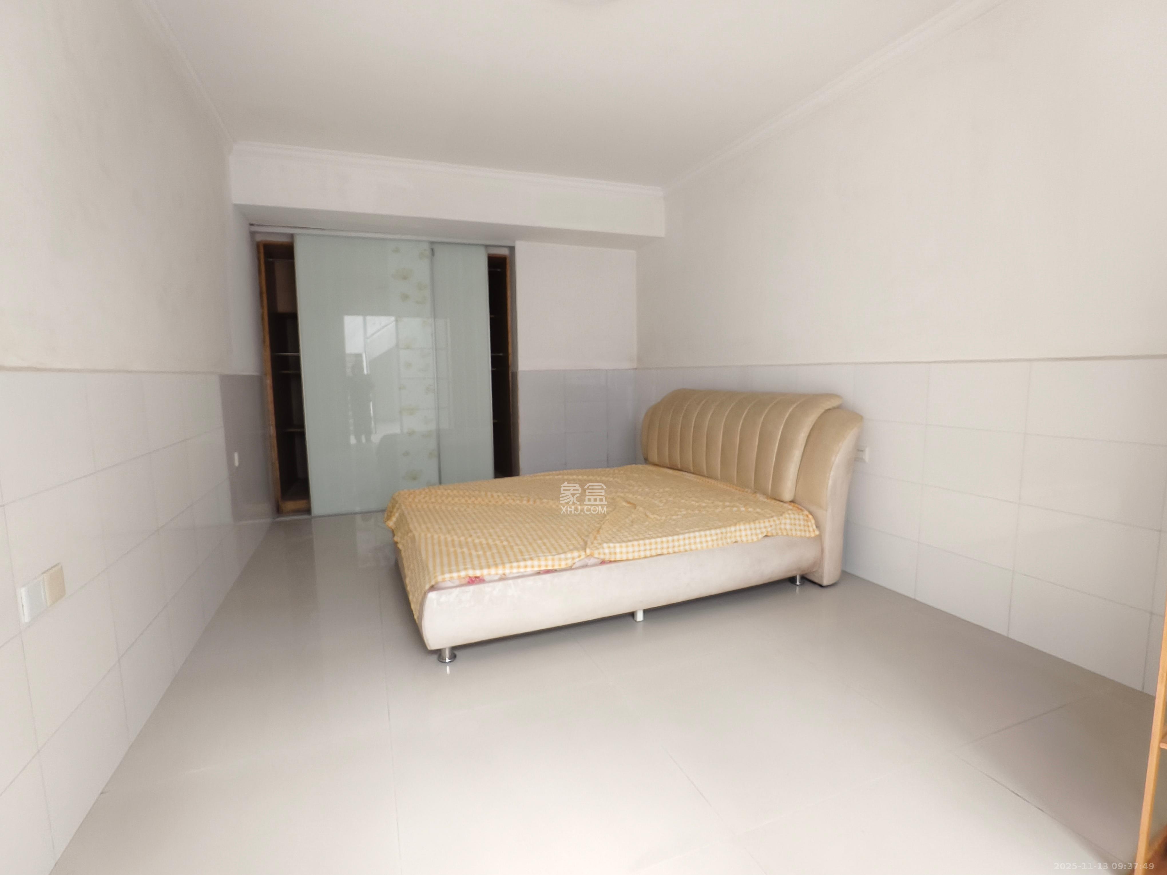 东业早安星城  3室2厅2卫    3000.0元/月室内图