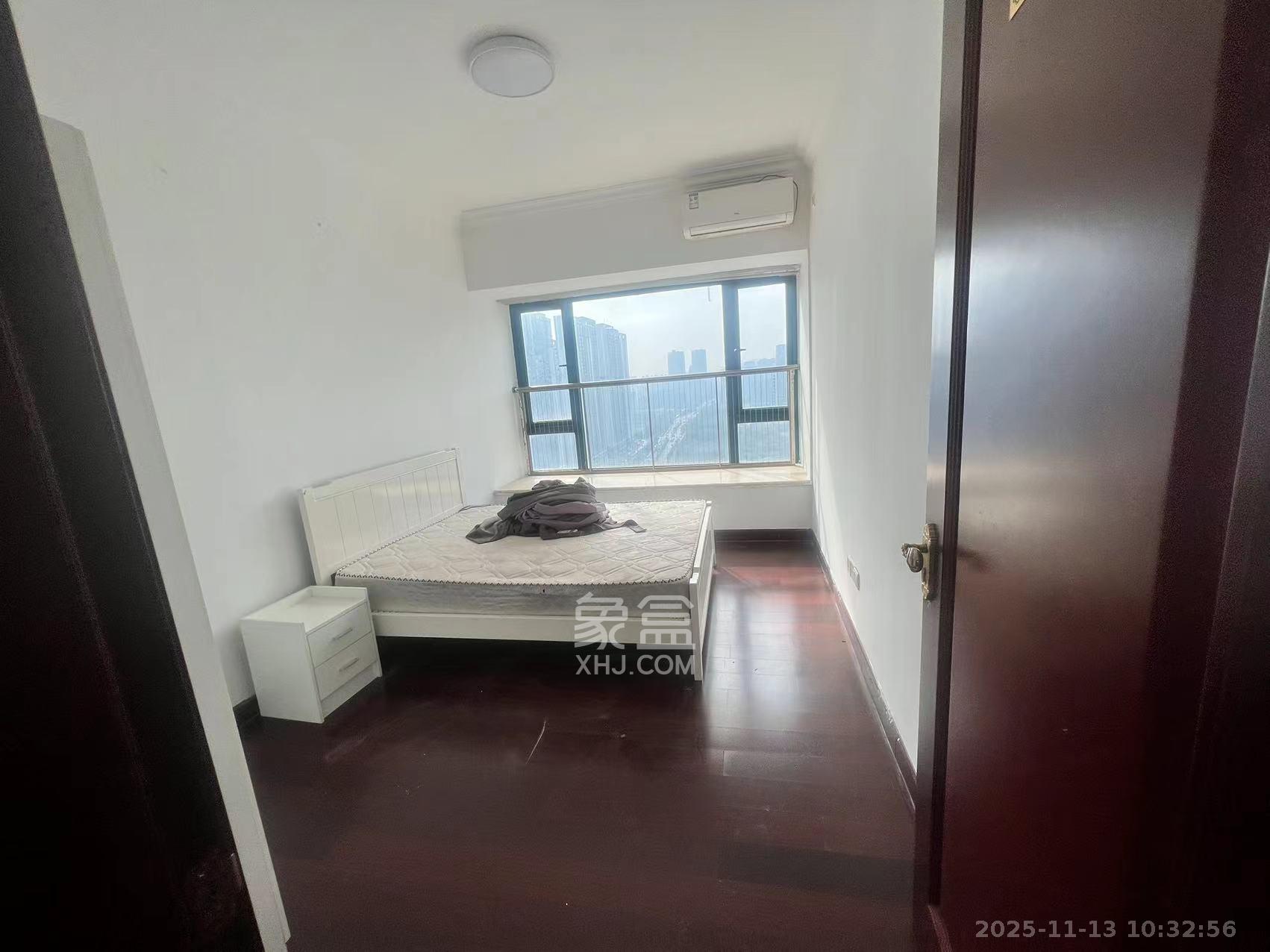 恒大绿洲  3室2厅2卫    2300.0元/月室内图