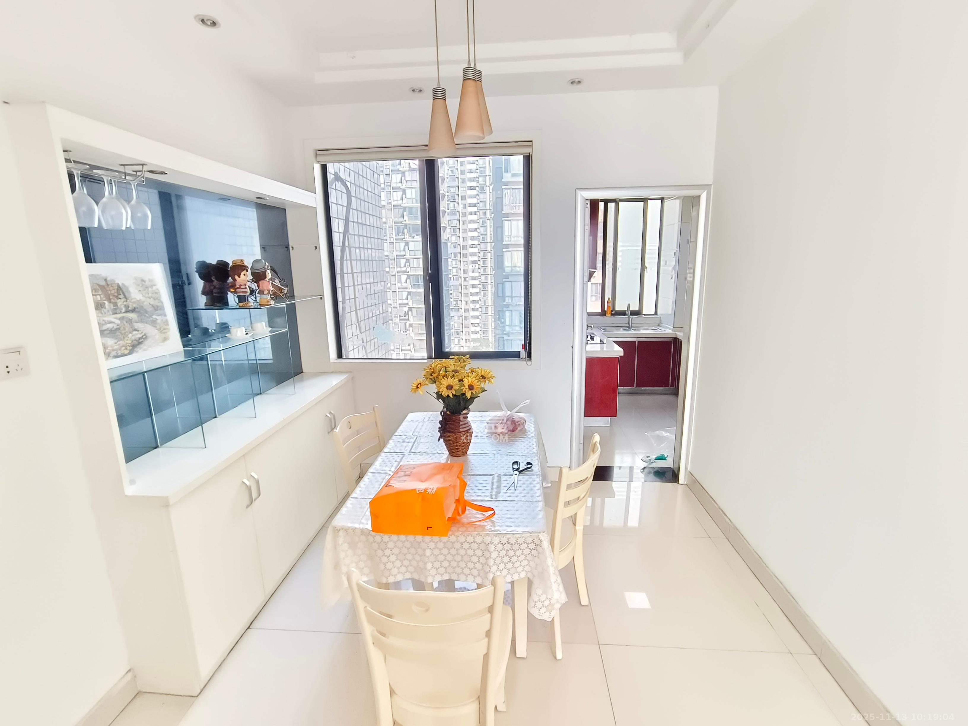 湘江世纪城咏江苑 2室2厅1卫 2000.0元/月 湘江世纪城咏江苑 2室2厅1卫 2000.0元/月室内图