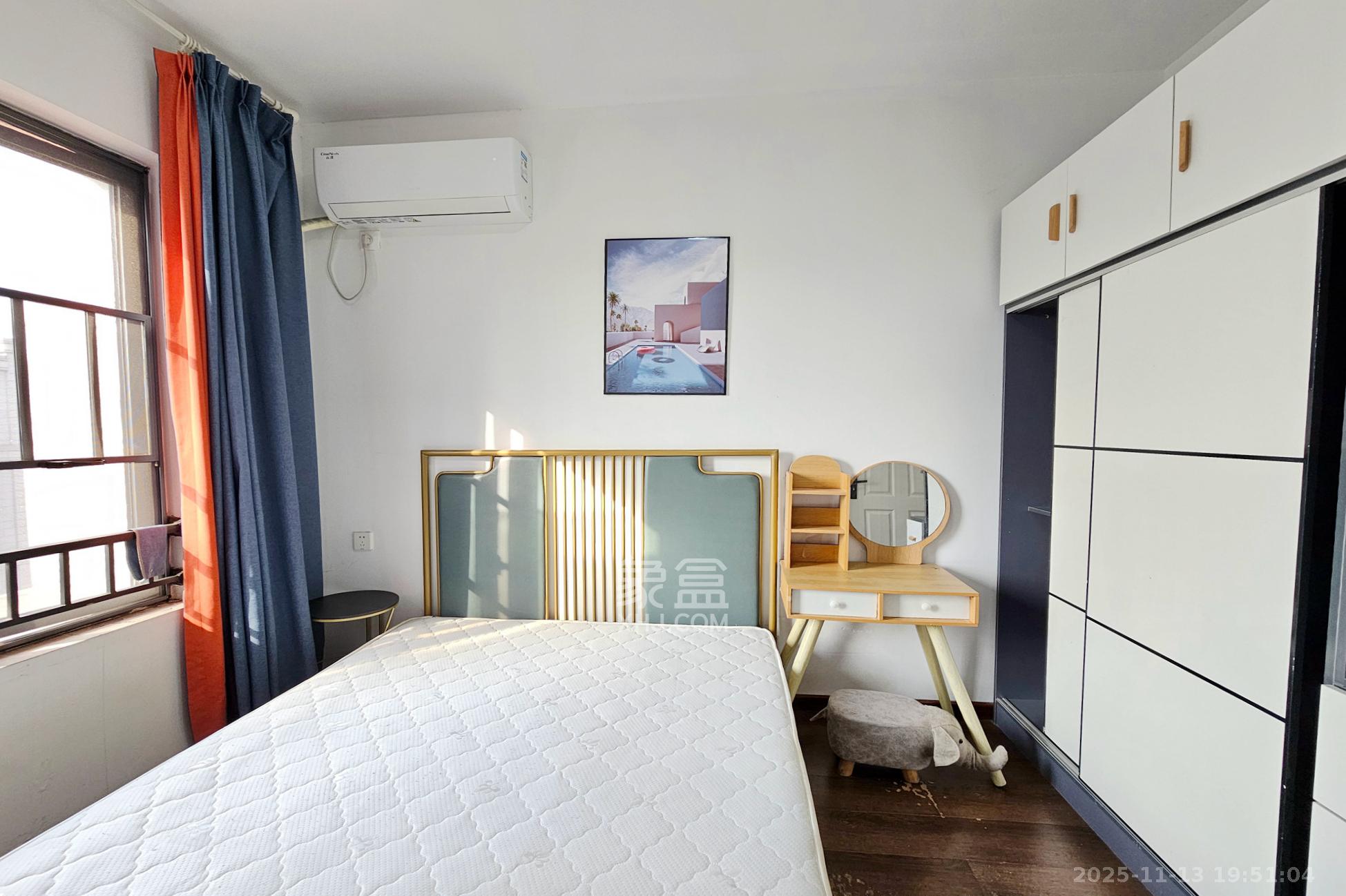 明昇壹城(明昇时代广场)一期 1室2厅2卫 120.0万 明昇壹城(明昇时代广场)一期 1室2厅2卫 120.0万卧室