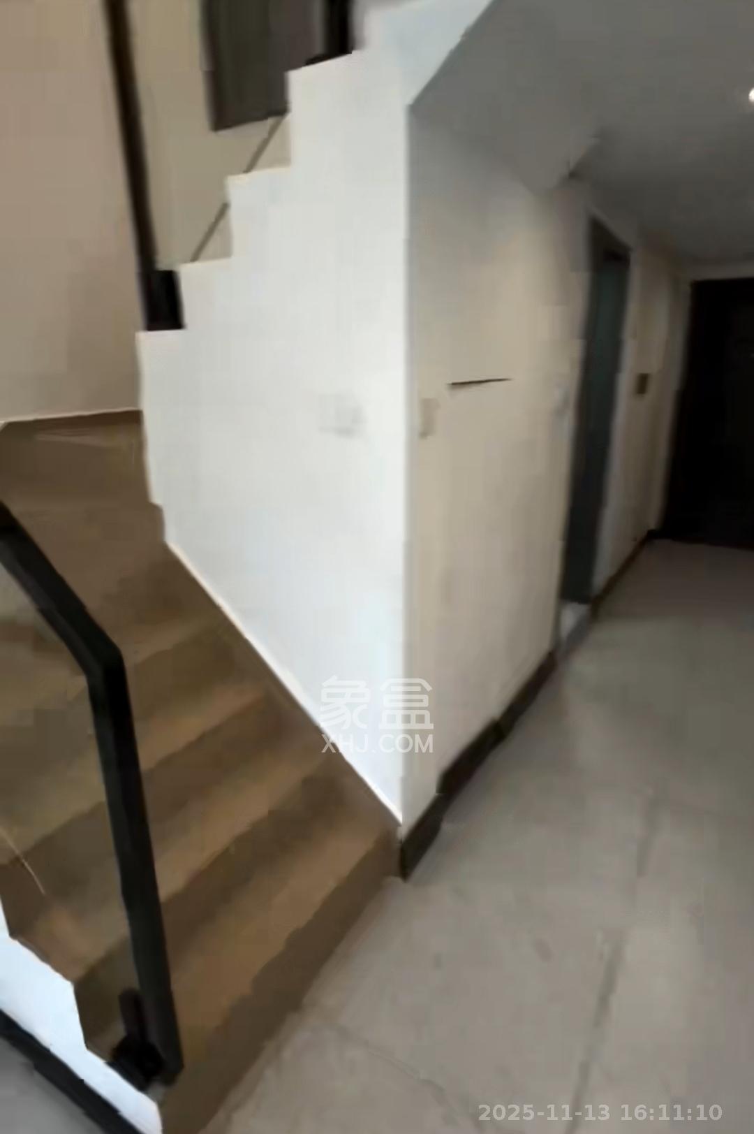 中海阅溪府  1室0厅0卫    2000.0元/月