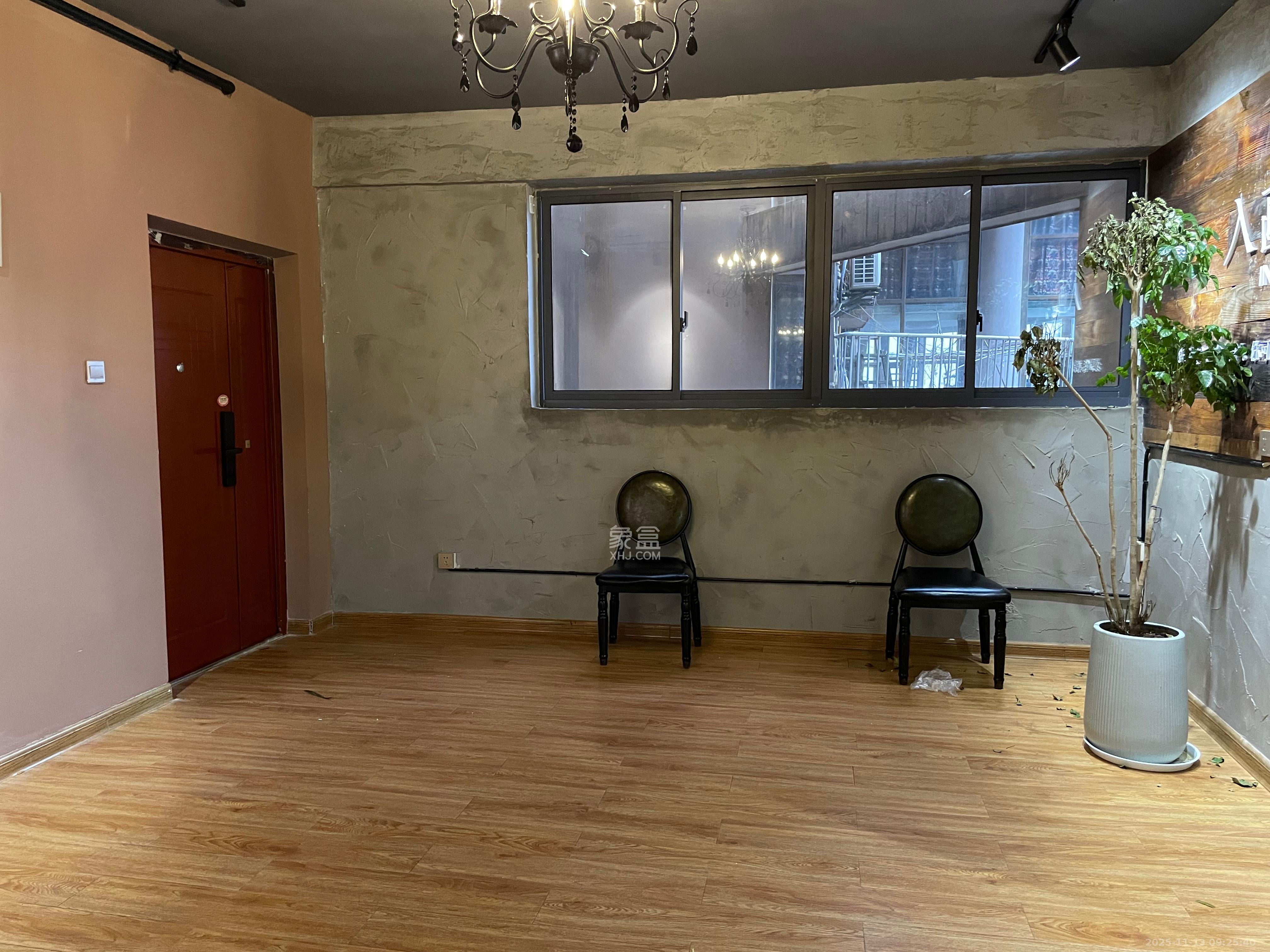 湘江世纪城富湾国际 5室2厅3卫 6000.0元/月 湘江世纪城富湾国际 5室2厅3卫 6000.0元/月室内图