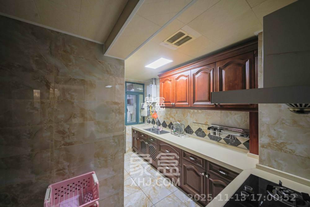 克拉美丽山庄(晟领国际) 4室2厅2卫 7500.0元/月 克拉美丽山庄(晟领国际) 4室2厅2卫 7500.0元/月室内图