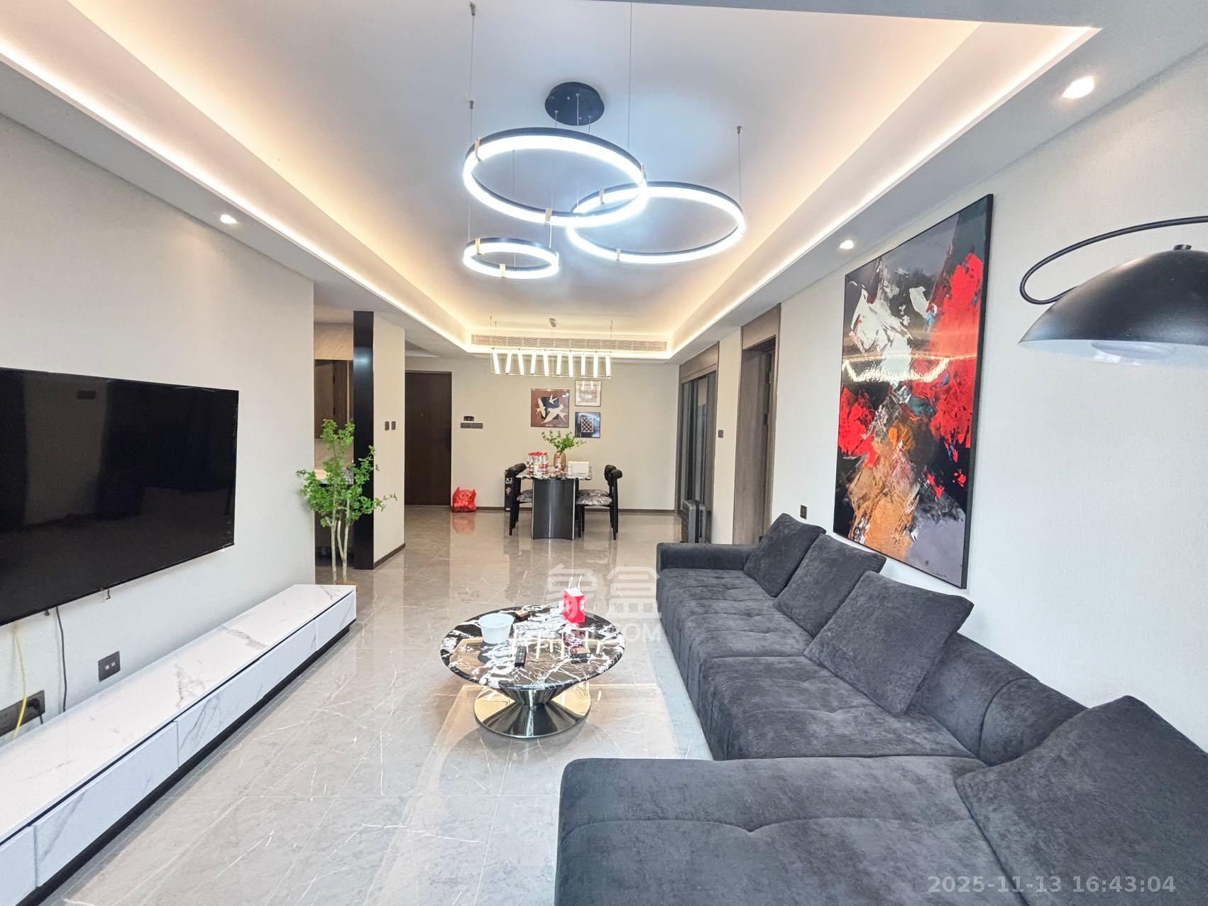 龙湖天璞  3室2厅2卫    4000.0元/月室内图