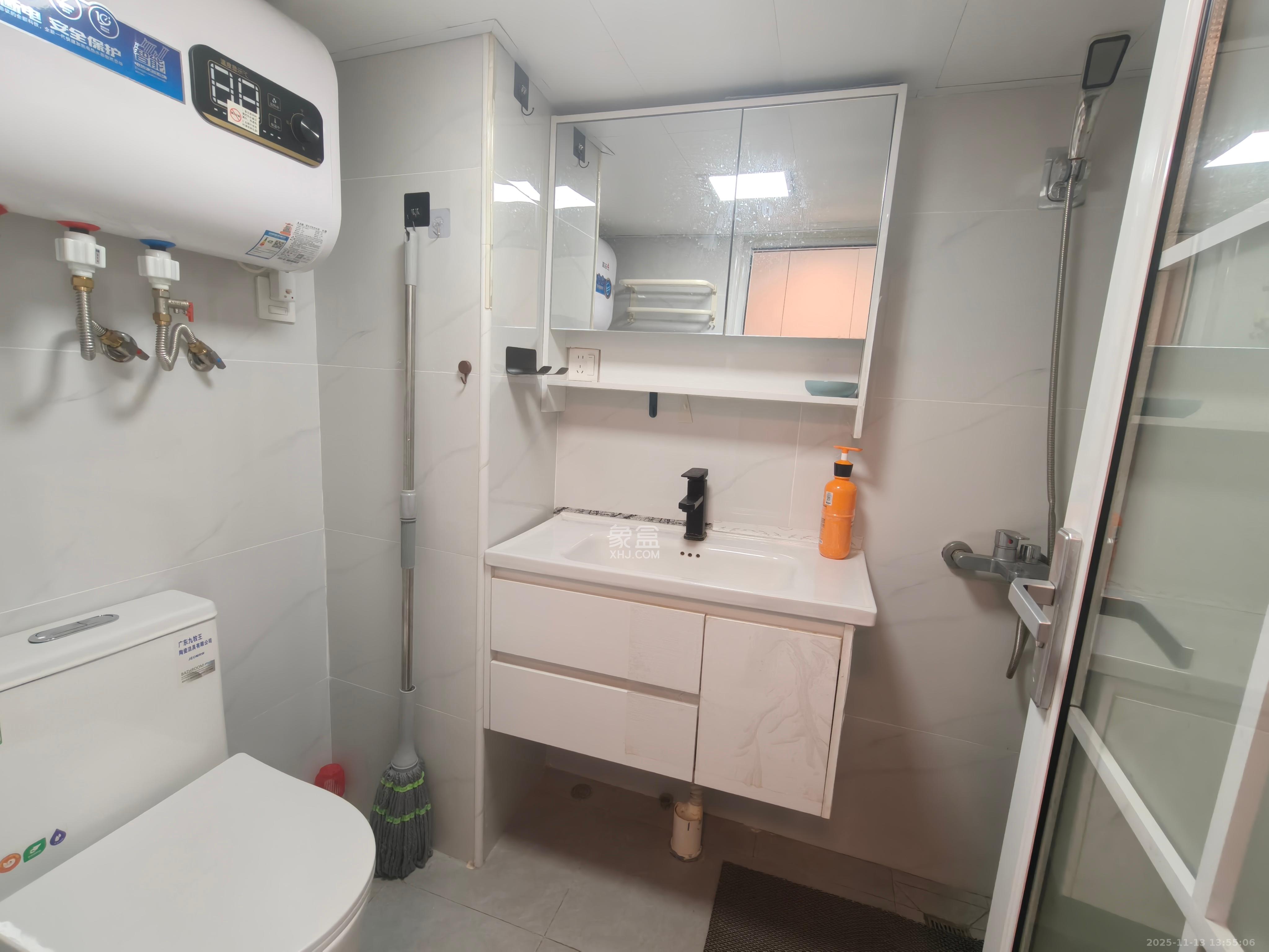 新城悦隽公园  1室1厅1卫    1200.0元/月室内图