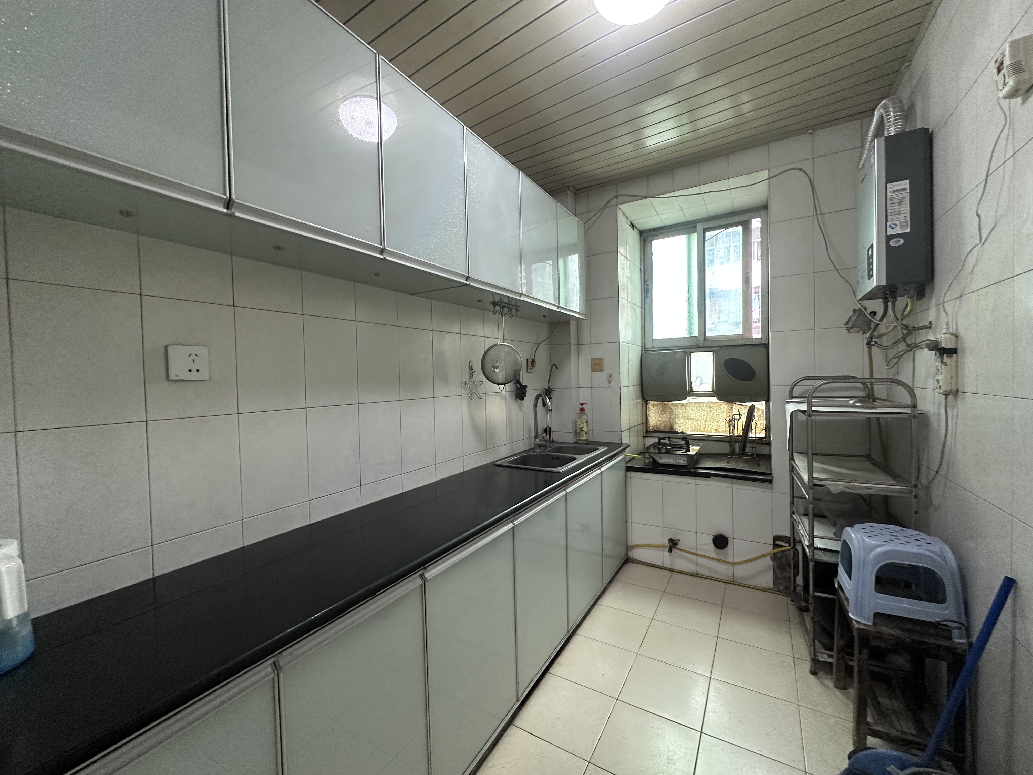 金雁大厦 2室1厅1卫 1300.0元/月 金雁大厦 2室1厅1卫 1300.0元/月室内图