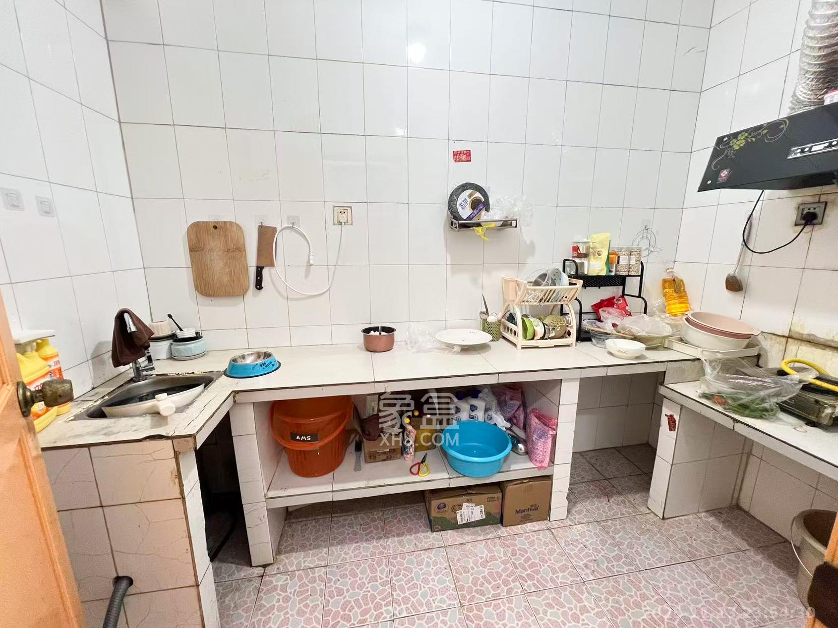 马王堆商贸城  1室1厅1卫    24.8万厨房