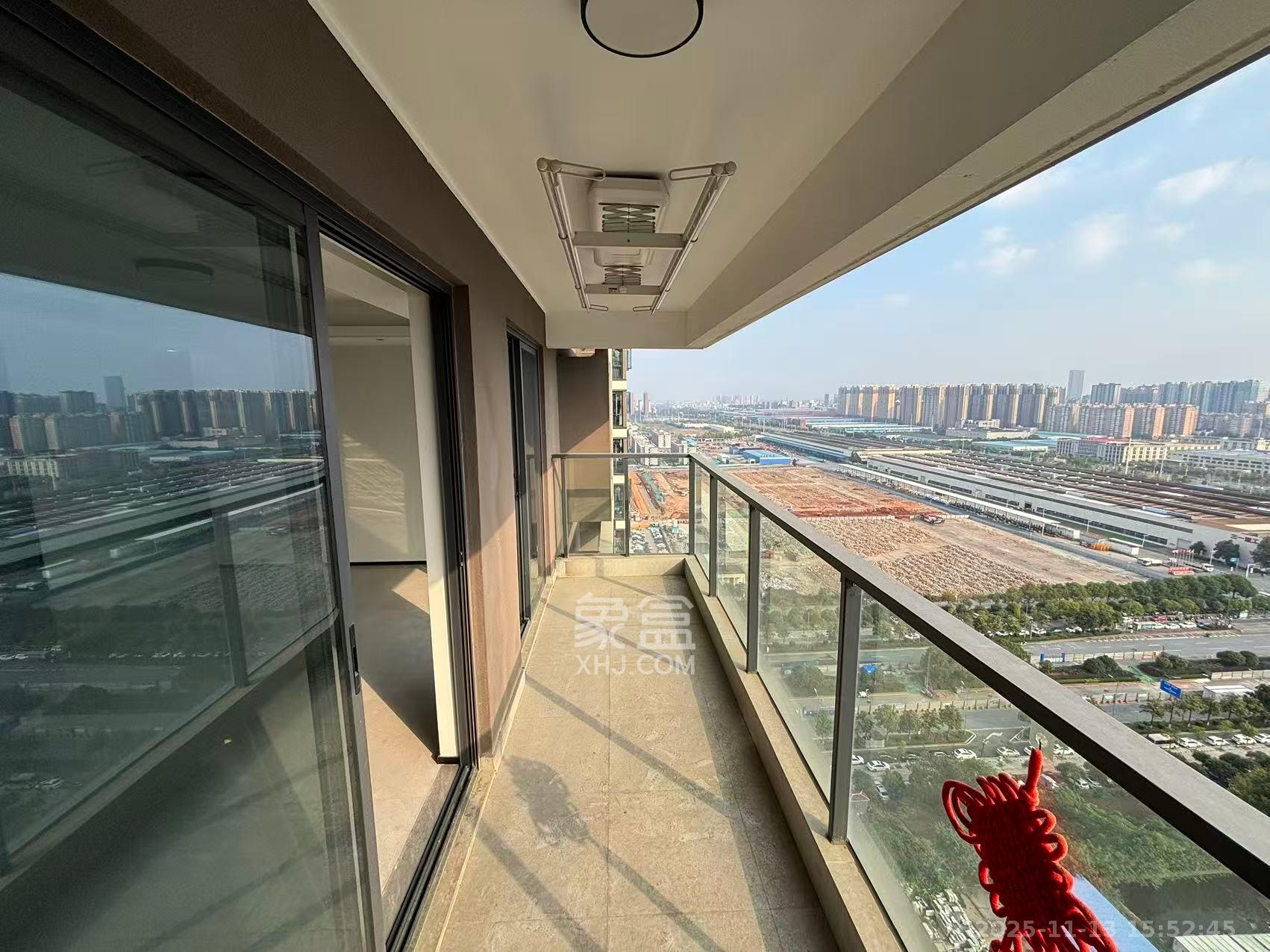 三一云谷  3室2厅2卫    3200.0元/月室内图