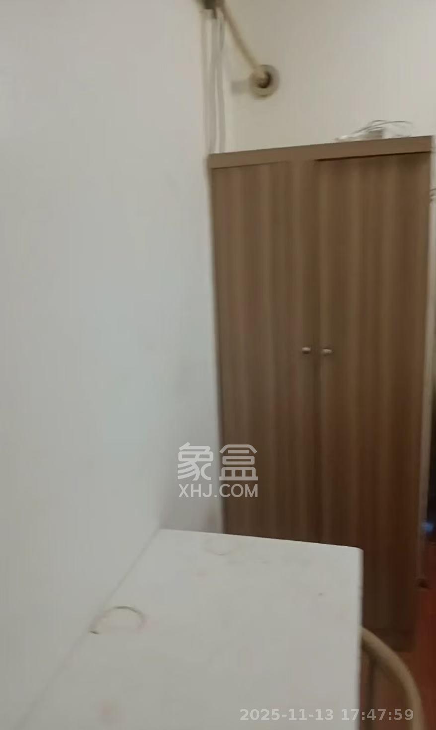 江南华府 1室1厅1卫 700.0元/月 江南华府 1室1厅1卫 700.0元/月室内图