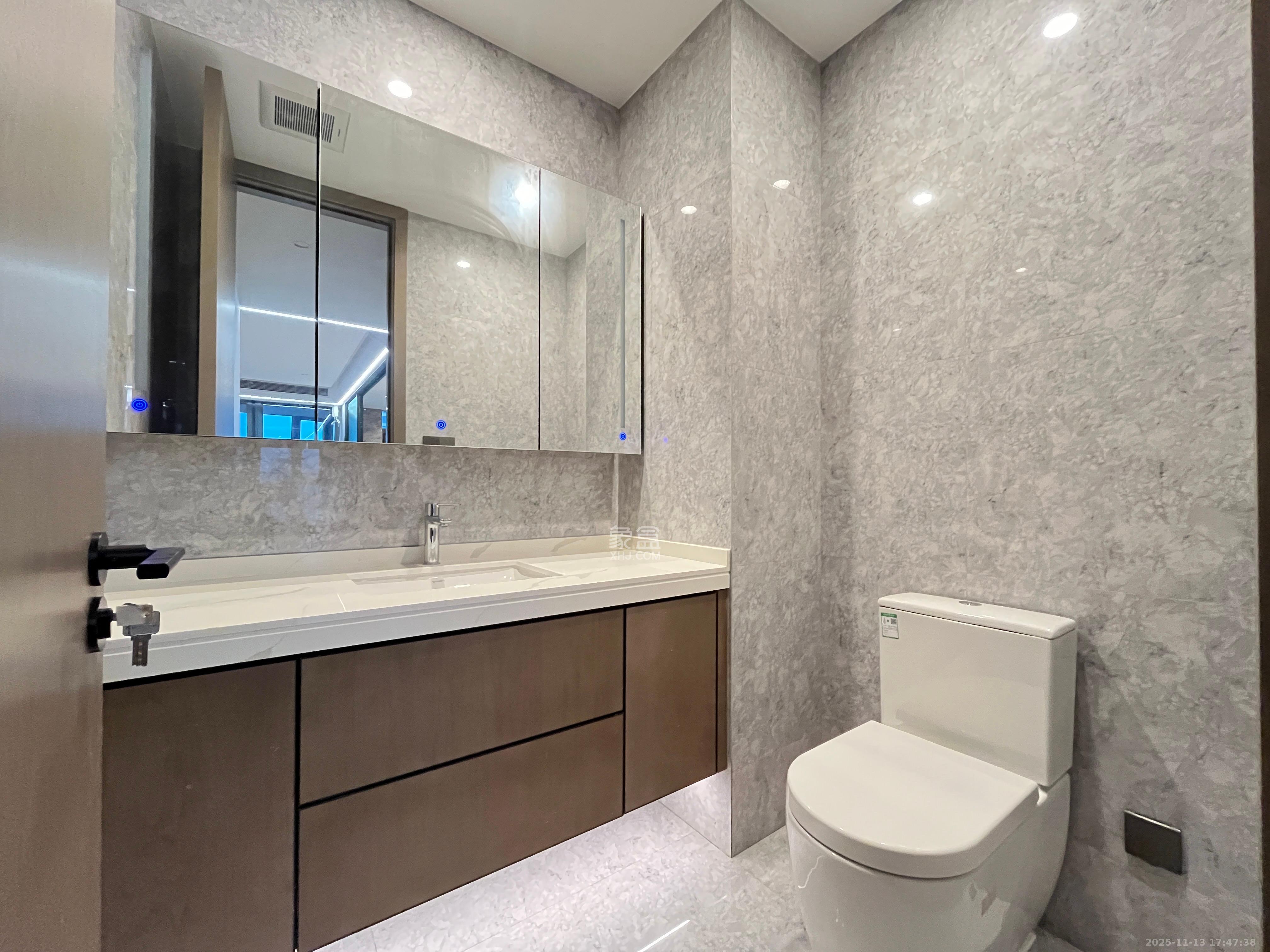 旭辉铂悦湘江 4室2厅5卫 25000.0元/月 旭辉铂悦湘江 4室2厅5卫 25000.0元/月室内图