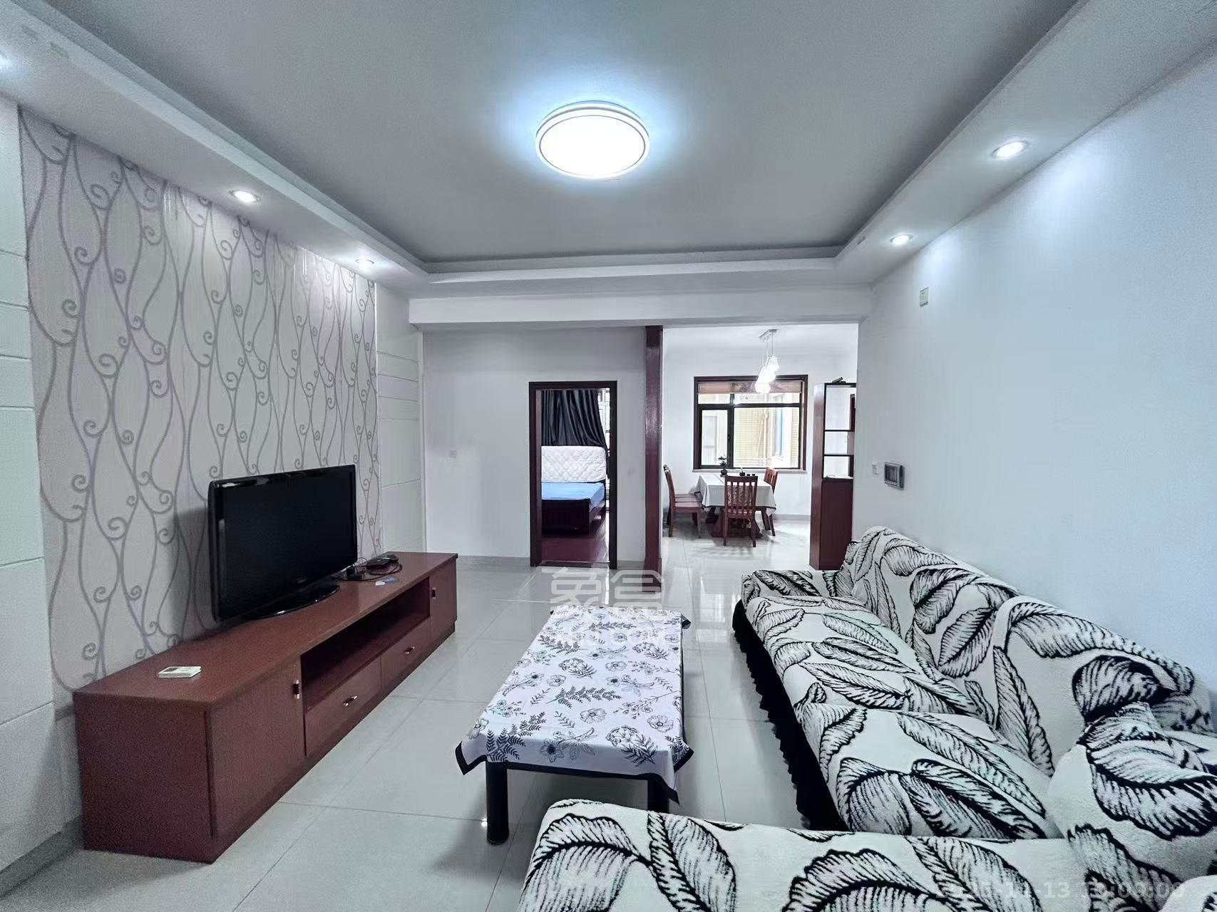 长盛岚庭  3室2厅1卫    2000.0元/月