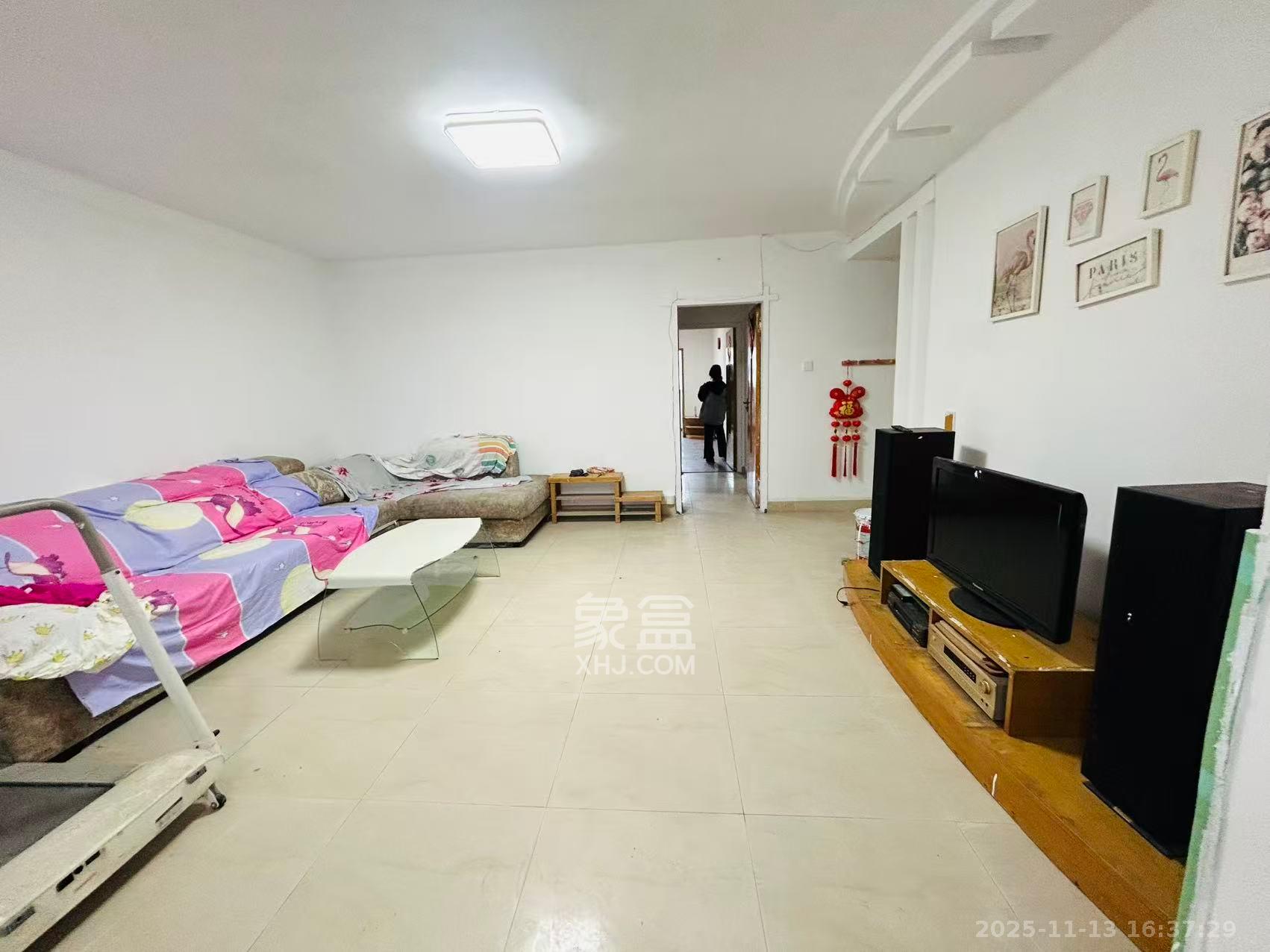 长征花园 3室2厅2卫 1900.0元/月 长征花园 3室2厅2卫 1900.0元/月室内图