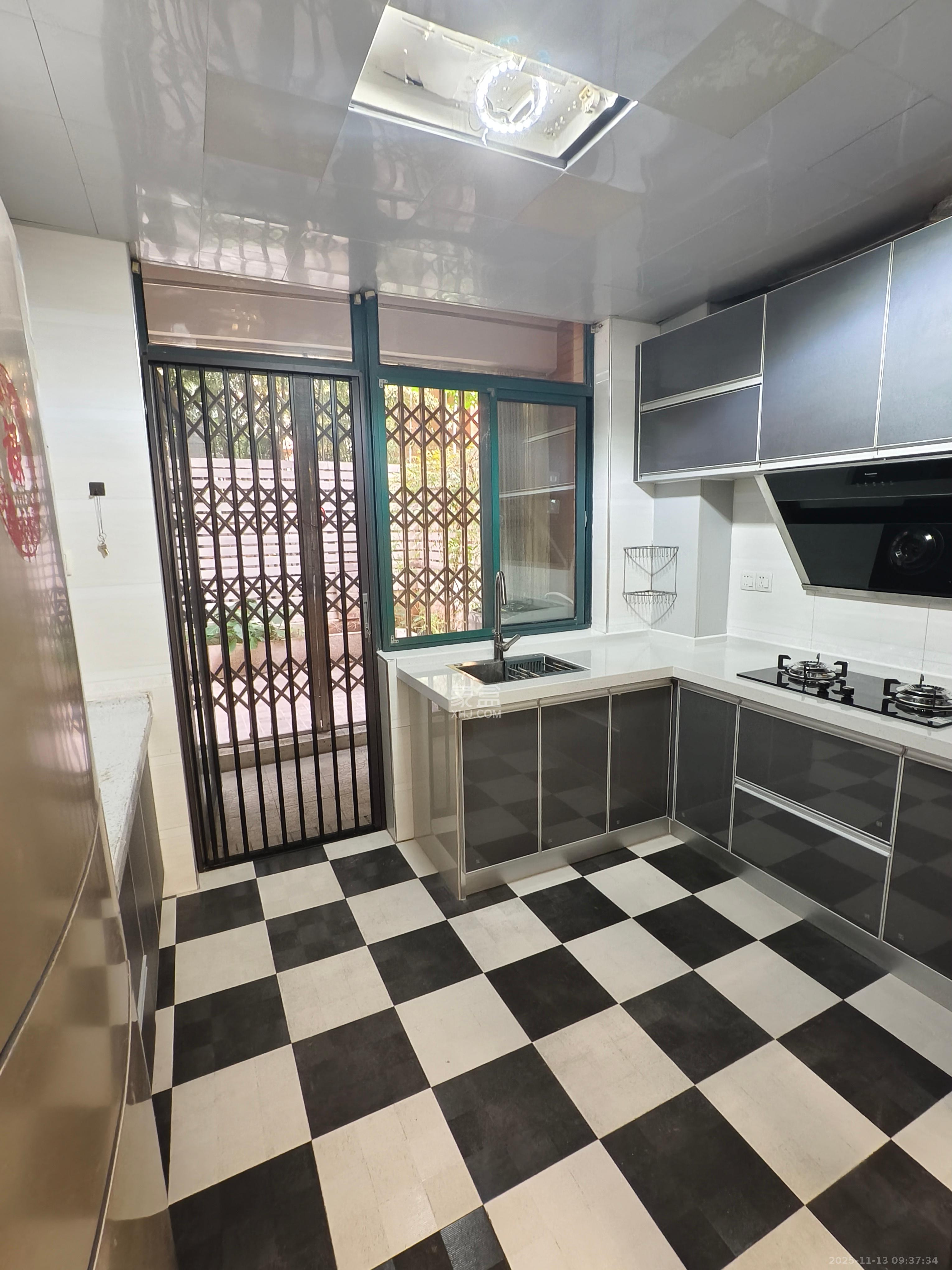 东业早安星城  3室2厅2卫    3000.0元/月室内图