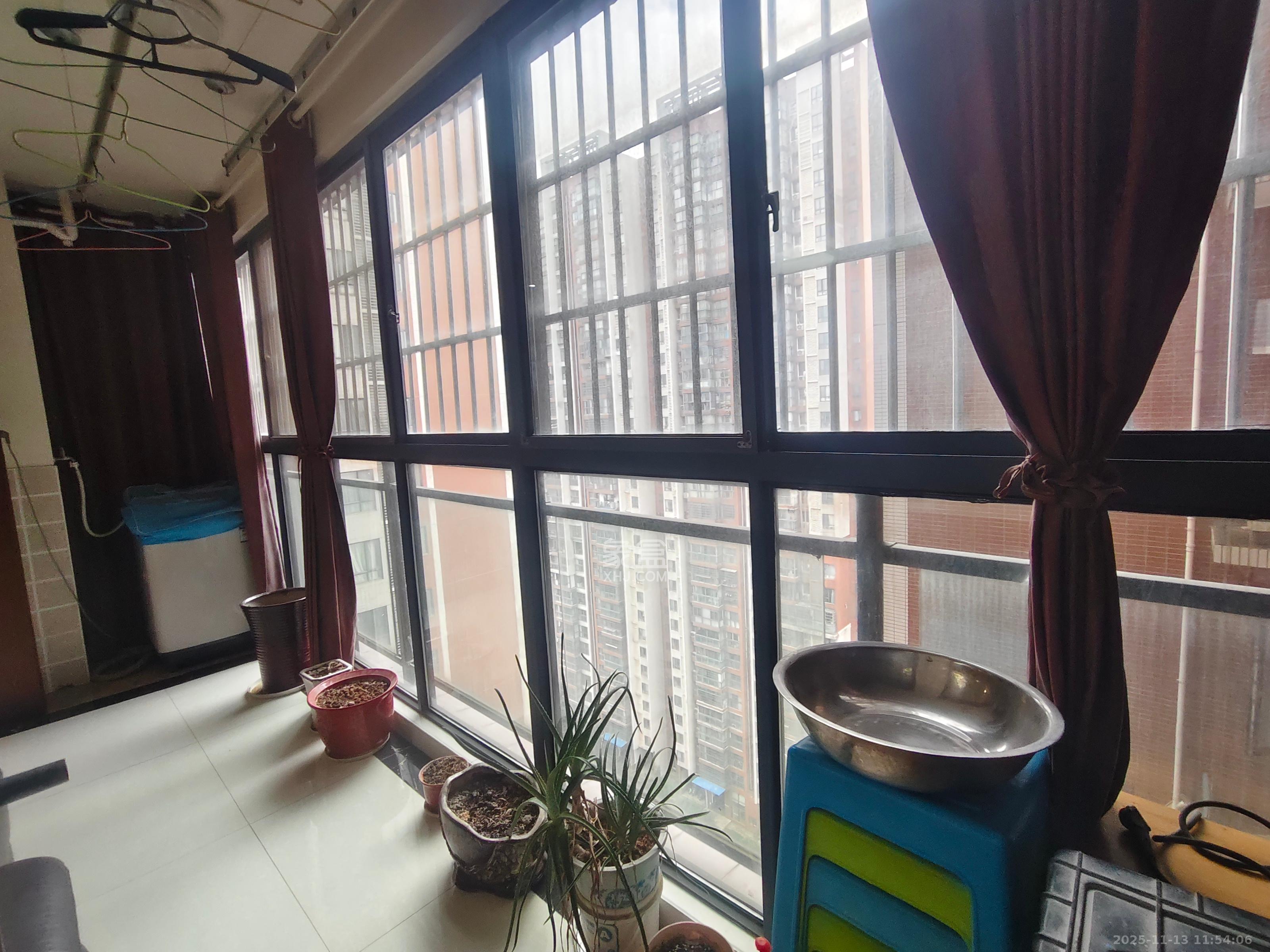 盛地尊域 3室2厅2卫 2200.0元/月 盛地尊域 3室2厅2卫 2200.0元/月室内图