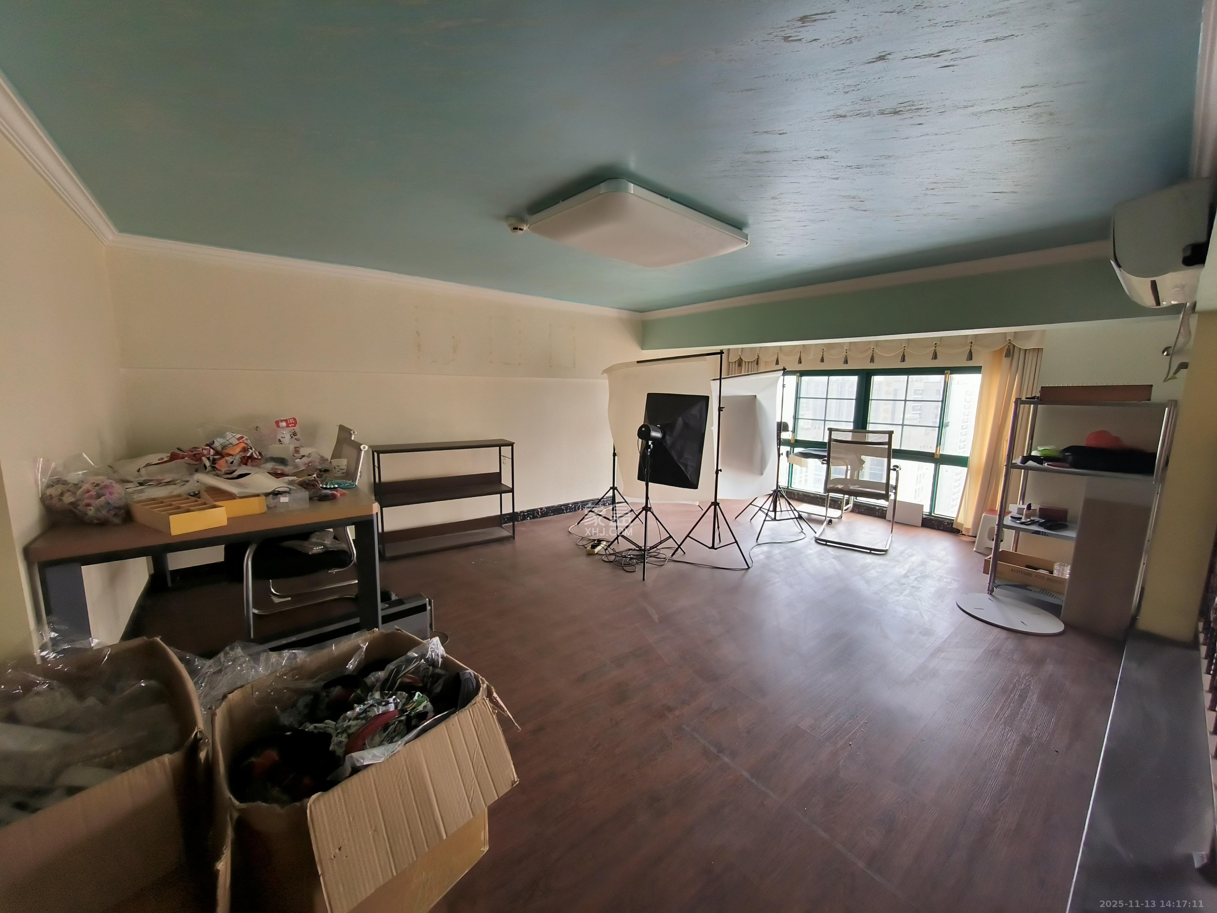 洋湖时代 3室2厅2卫 2500.0元/月 洋湖时代 3室2厅2卫 2500.0元/月室内图