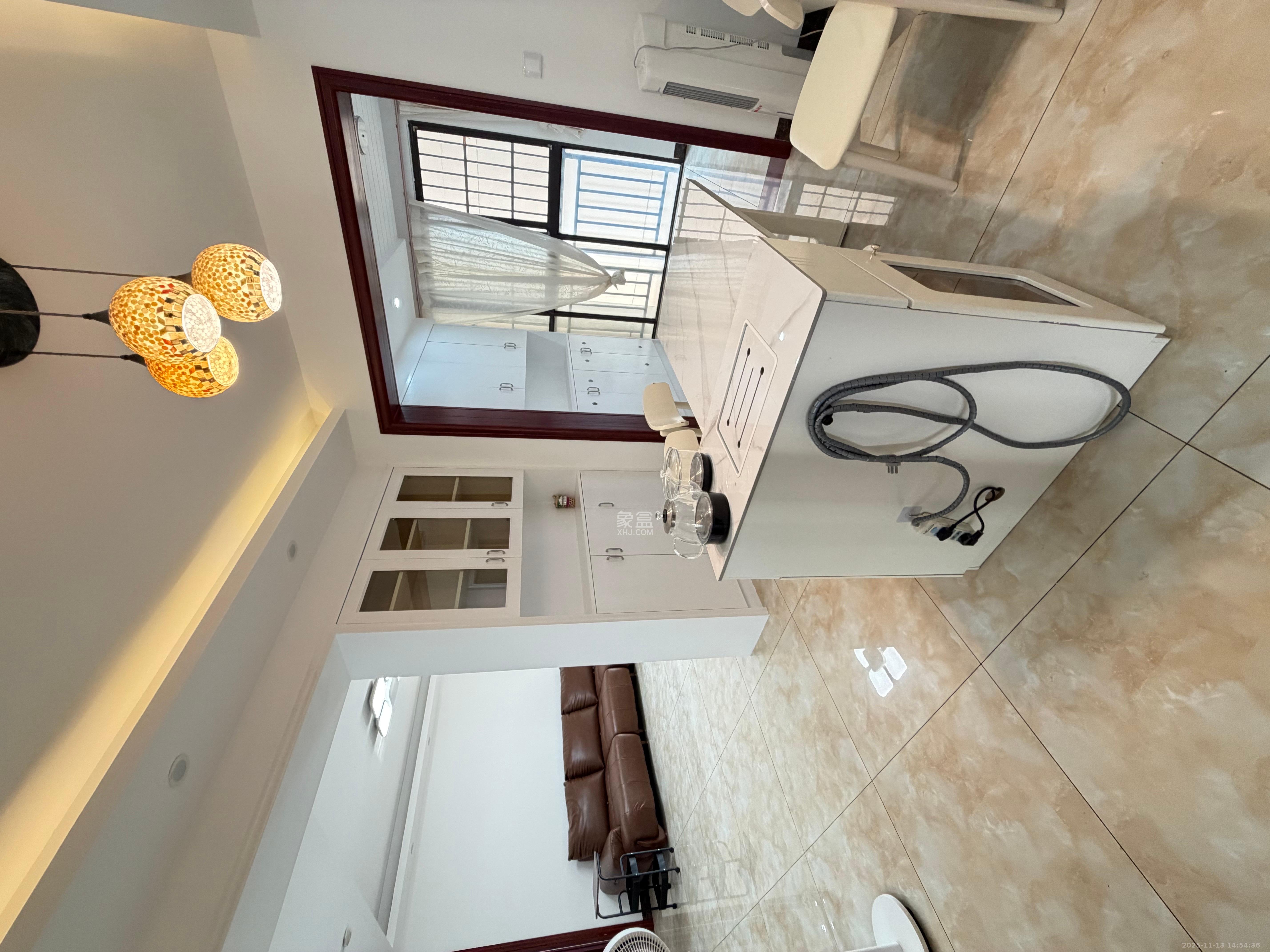 卓越蔚蓝海岸三期  3室2厅2卫    2600.0元/月室内图