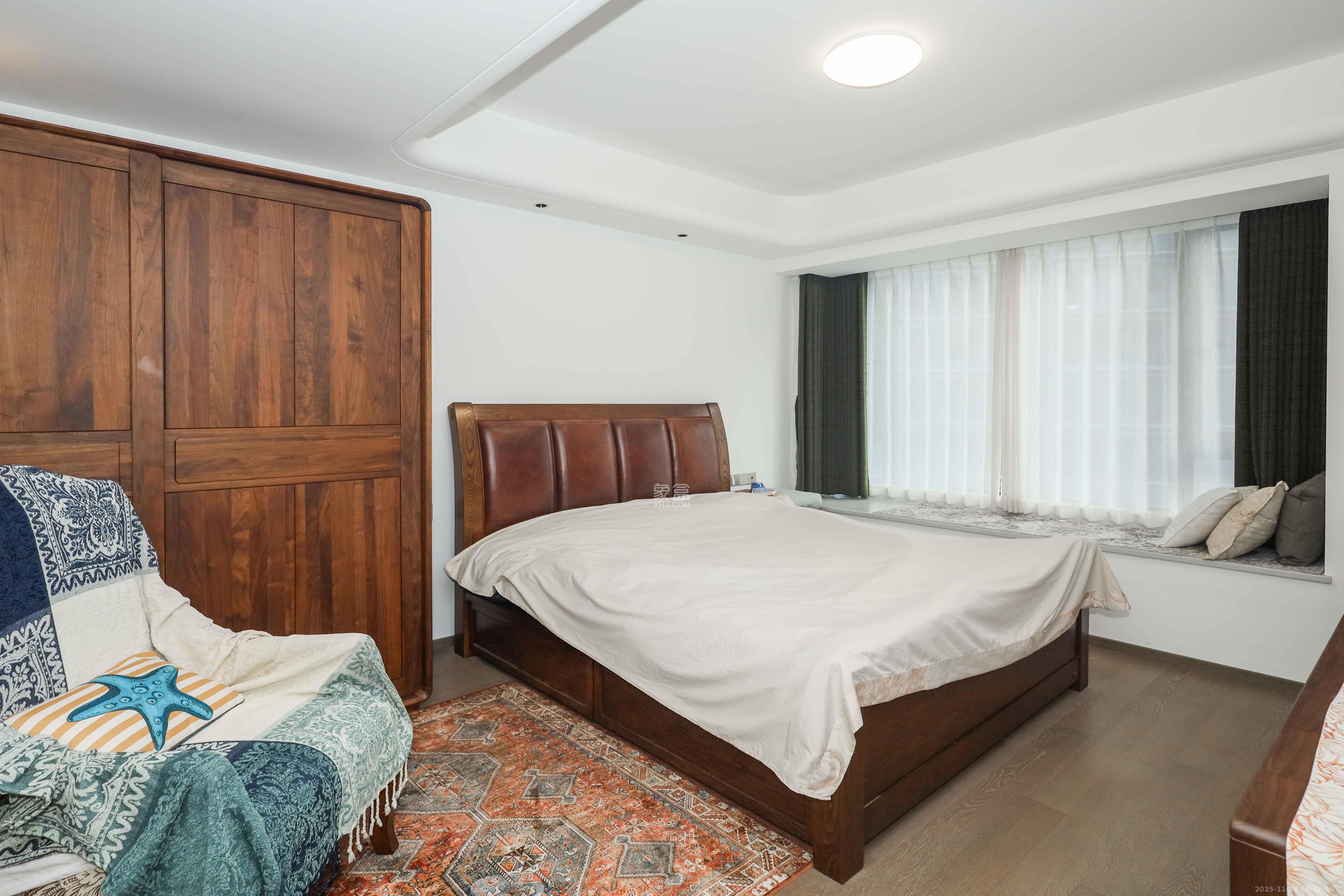 绿城招商桂语雲峯  4室2厅2卫    380.0万卧室