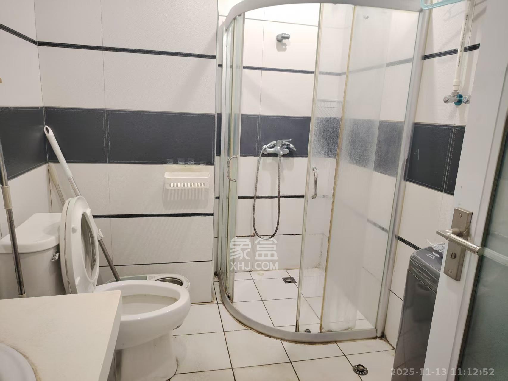 昊天大厦 1室1厅1卫 2000.0元/月 昊天大厦 1室1厅1卫 2000.0元/月室内图