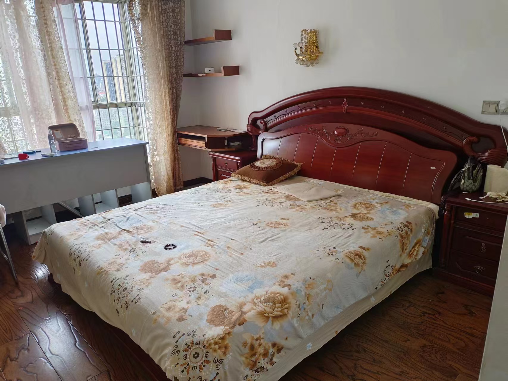 金园小区 3室2厅2卫 2200.0元/月 金园小区 3室2厅2卫 2200.0元/月室内图