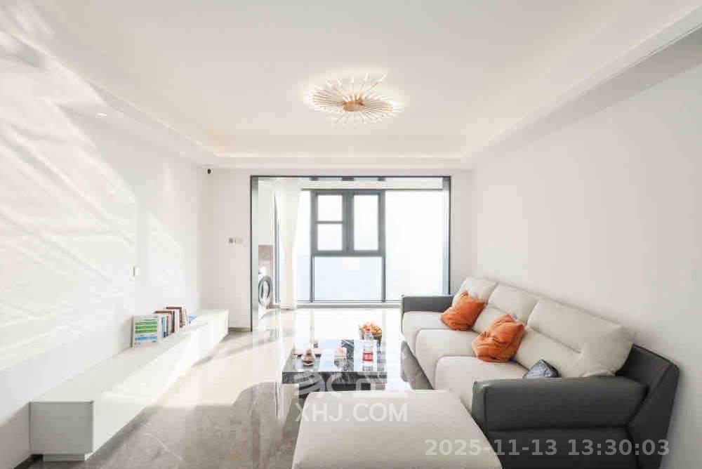 阳光城翡丽云邸  3室2厅2卫    2400.0元/月室内图