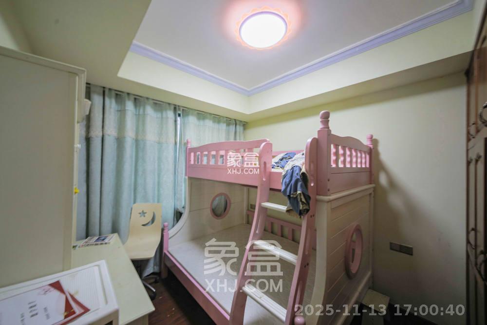 克拉美丽山庄（晟领国际）  4室2厅2卫    7500.0元/月室内图