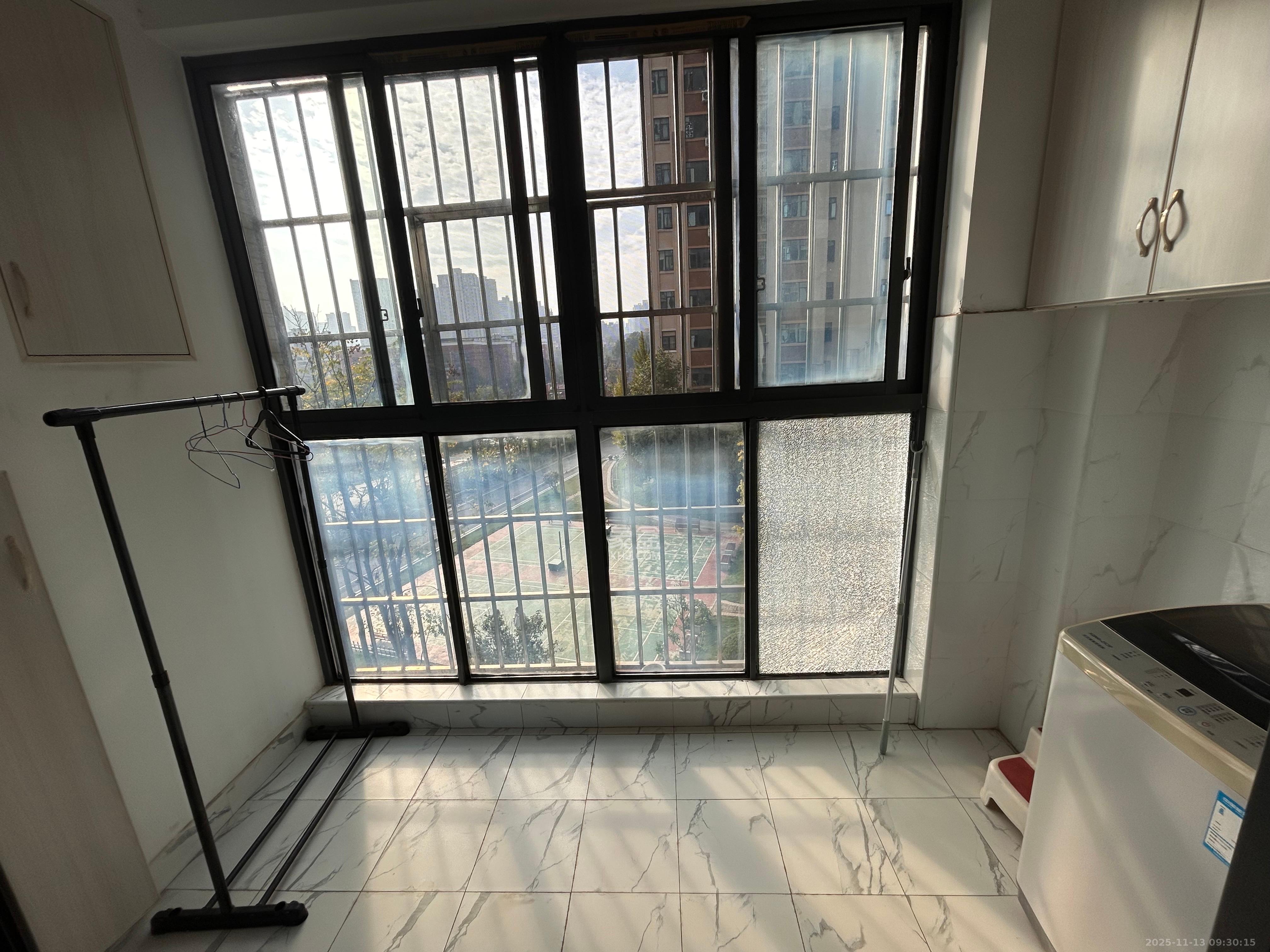 天元涉外景园C区  2室2厅1卫    2100.0元/月室内图