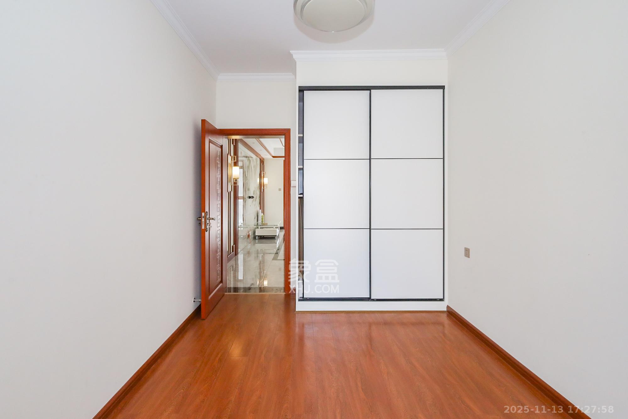 八方小区C区  1室0厅0卫    350.0万卧室