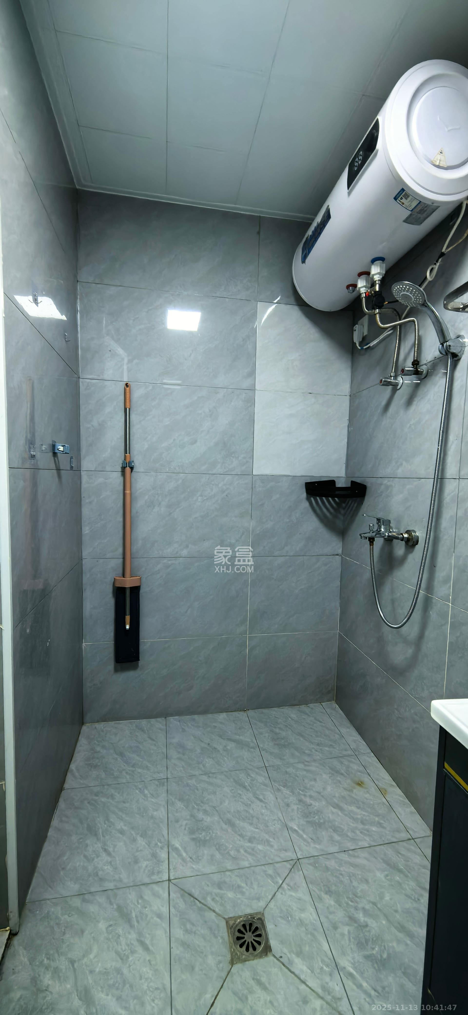 新城悦隽公园  1室1厅1卫    1050.0元/月室内图