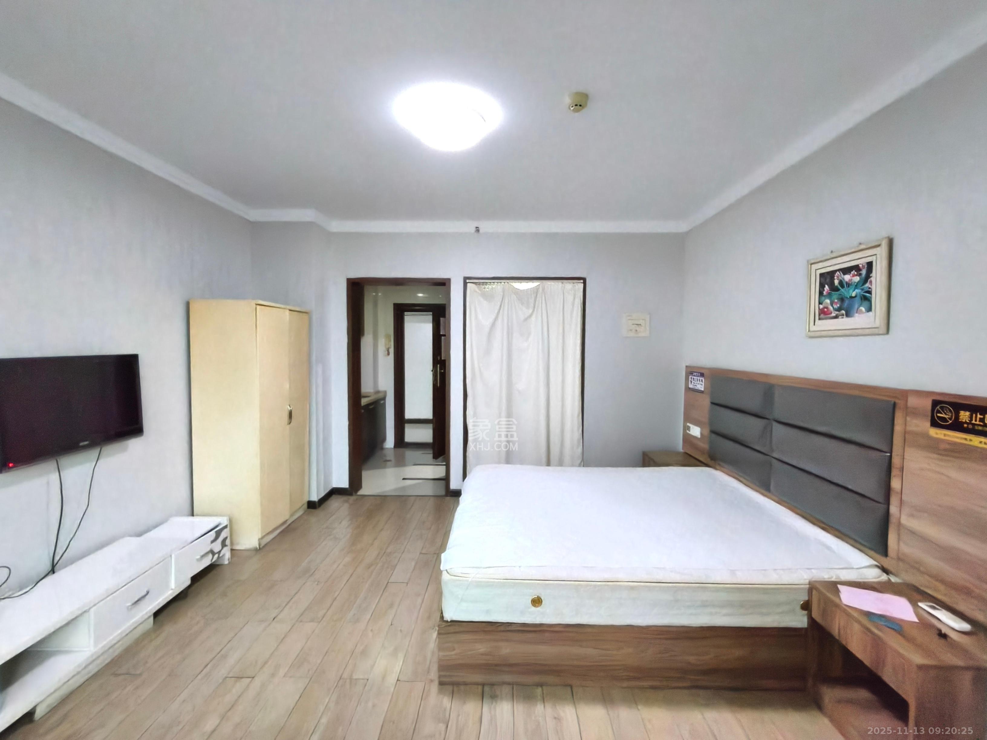 标志商务中心  1室1厅1卫    1100.0元/月室内图