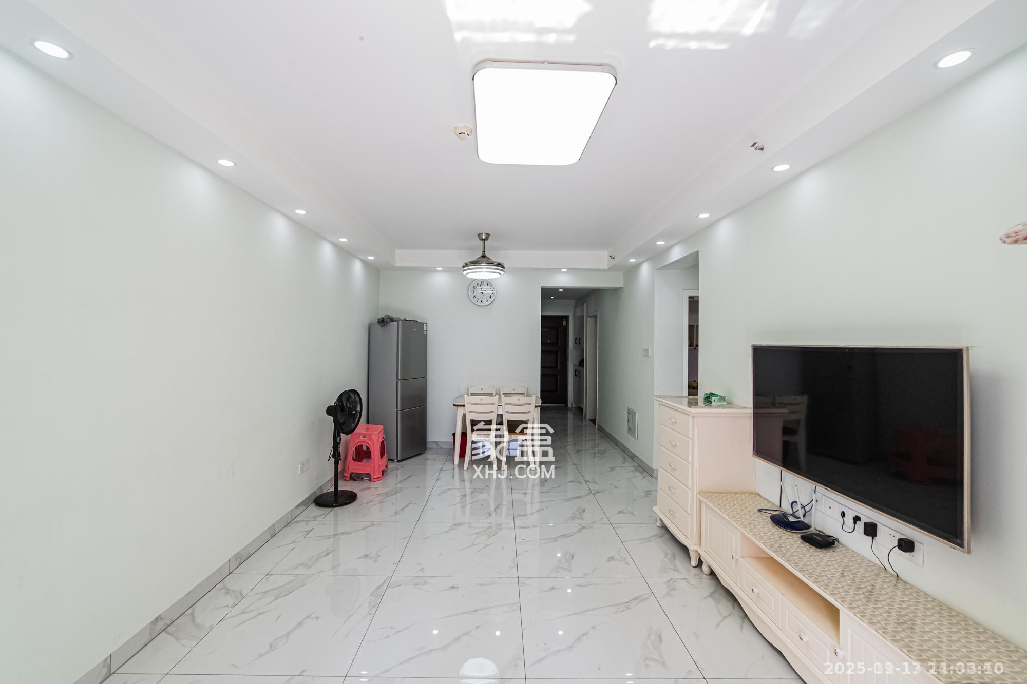 北辰三角洲C2区  3室2厅1卫    3300.0元/月室内图