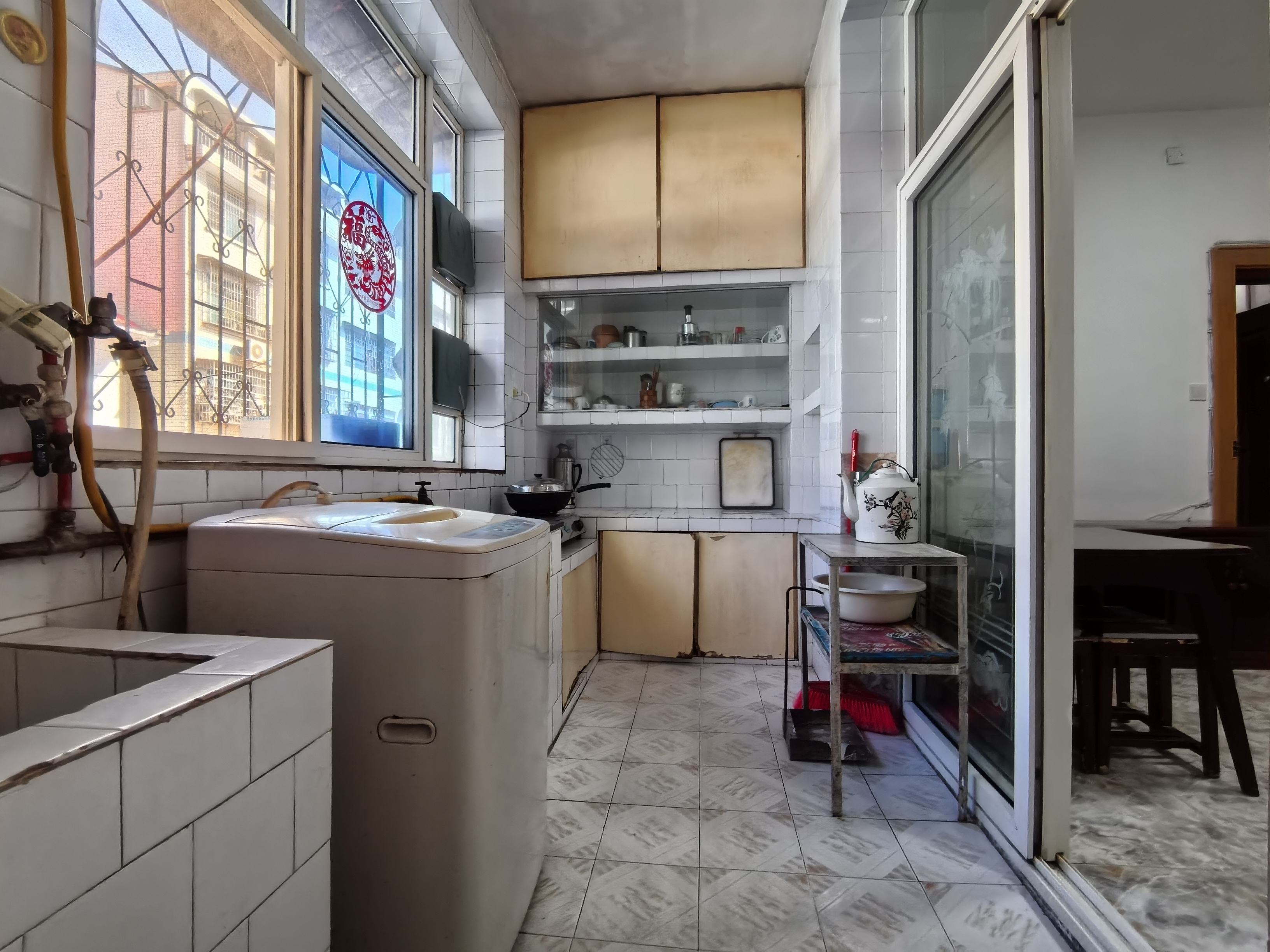 轻纺局家属院  1室0厅0卫    29.8万客厅