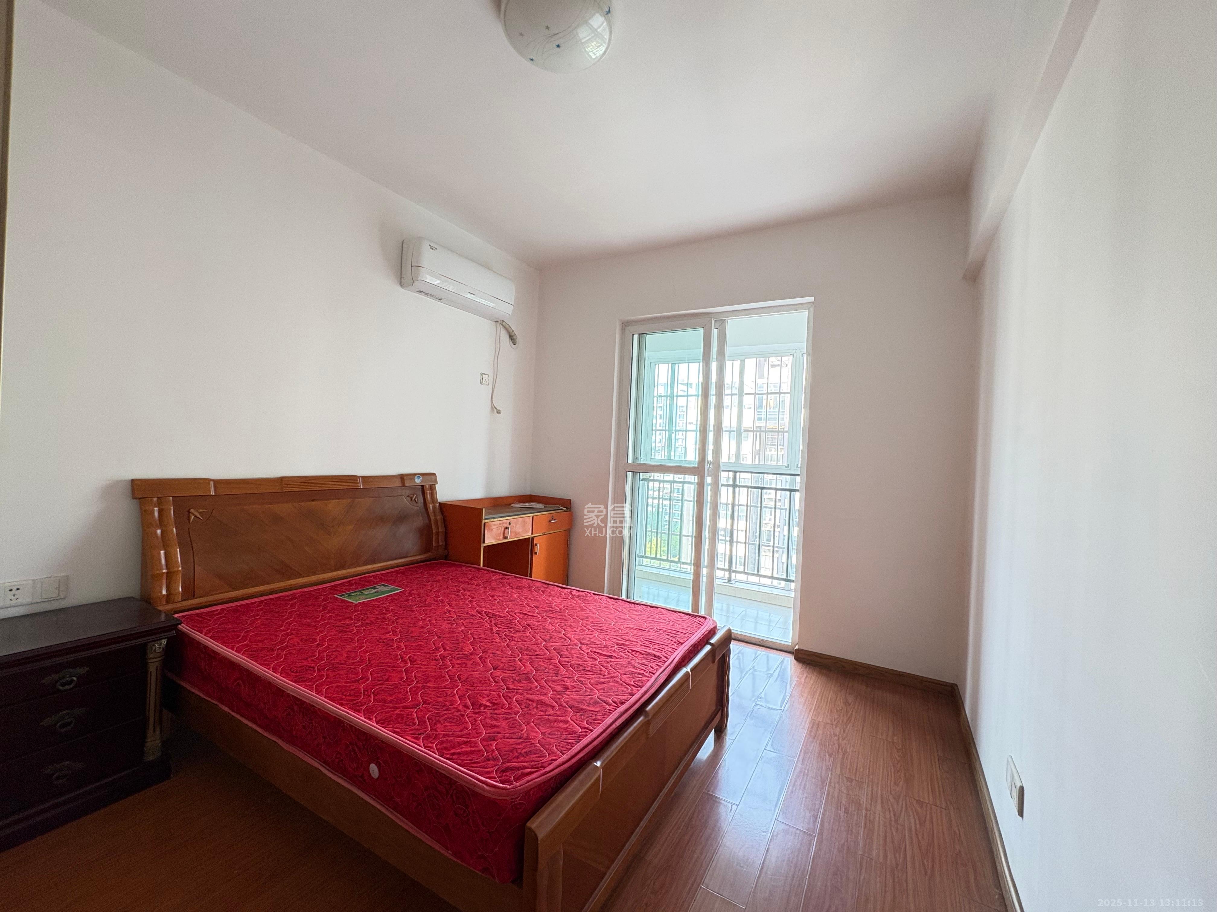 上河国际C区  3室2厅2卫    3000.0元/月室内图