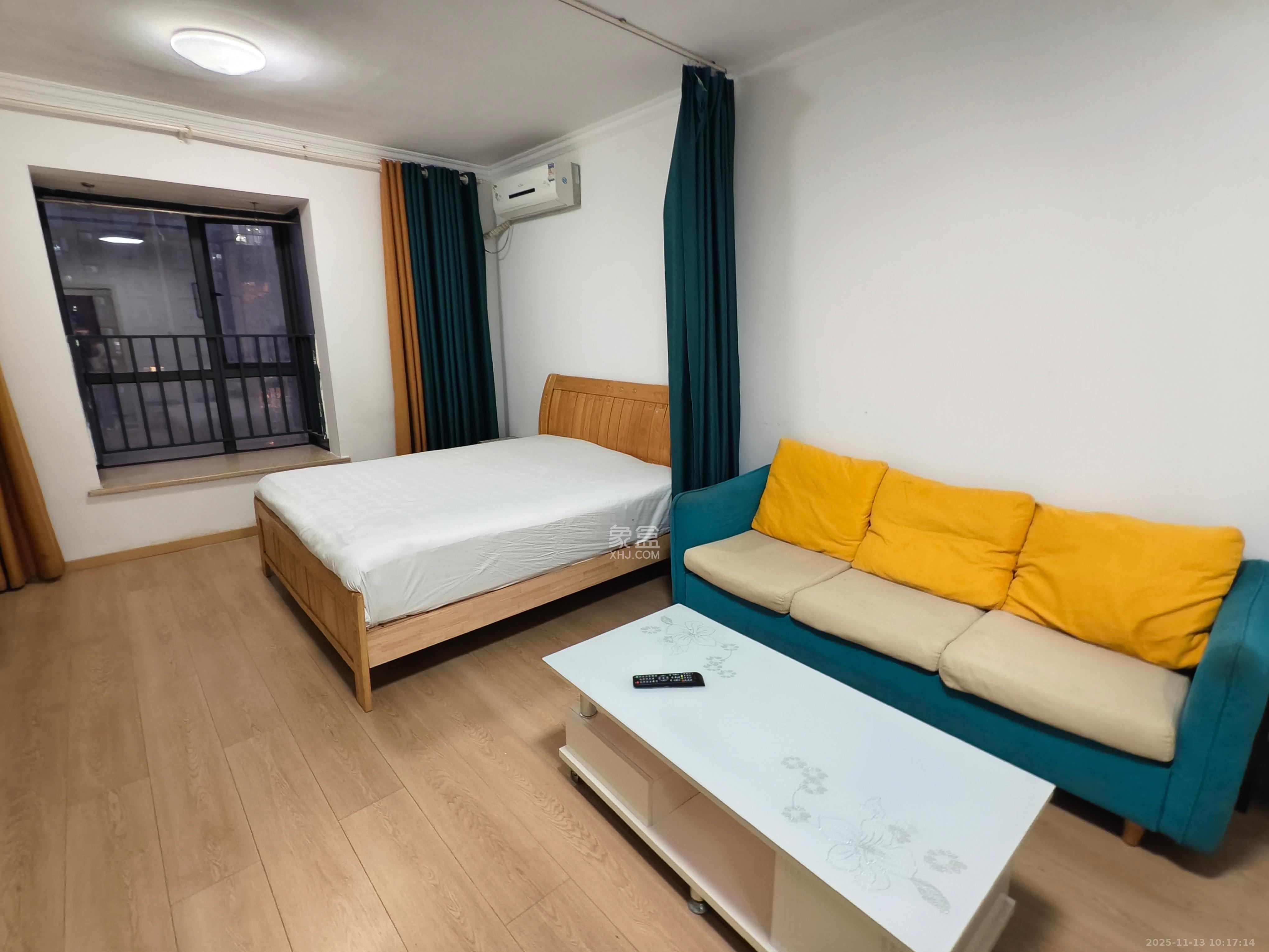 万芙锦城  1室1厅1卫    1600.0元/月