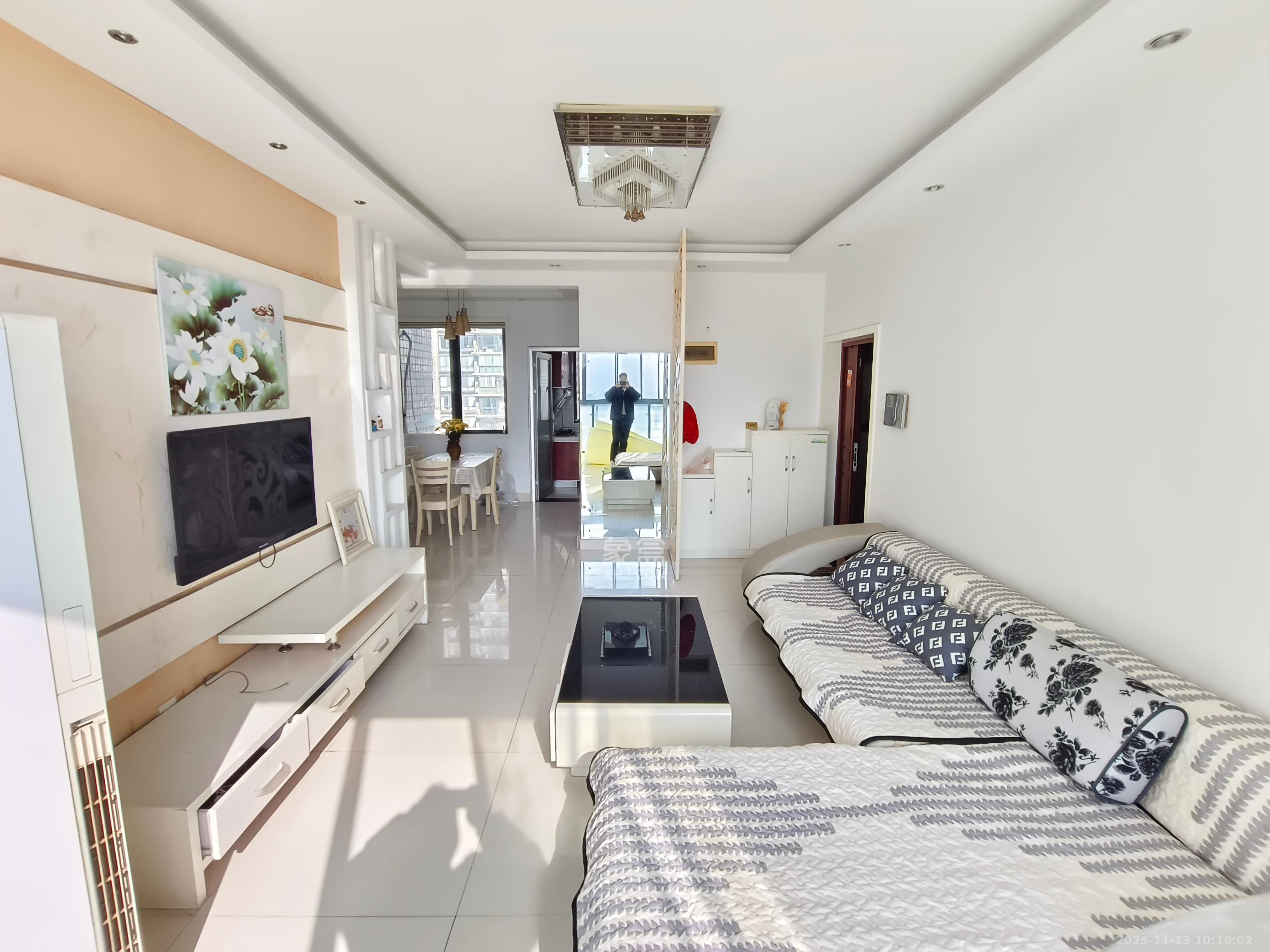 湘江世纪城咏江苑  2室2厅1卫    2000.0元/月室内图