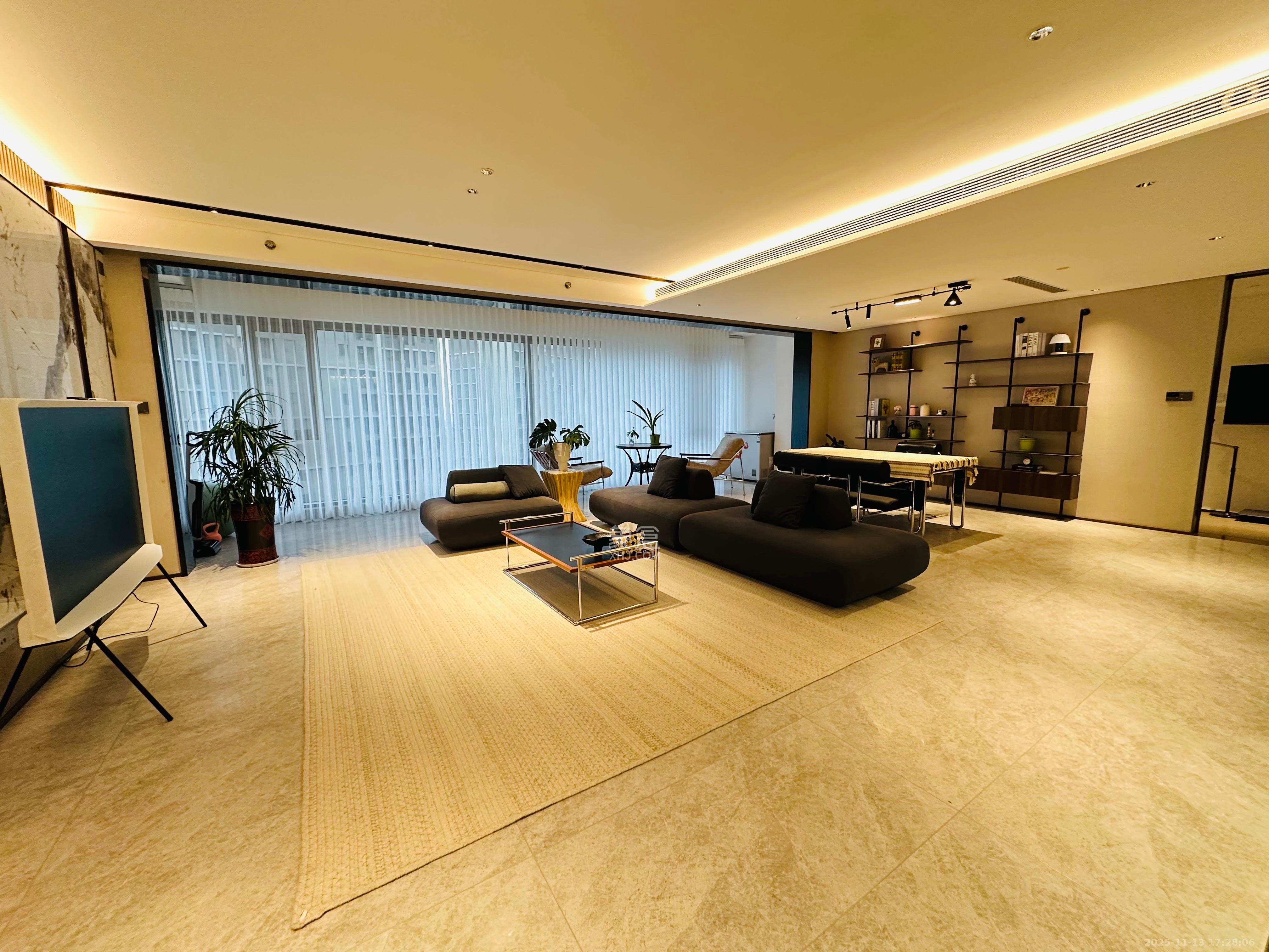 长沙悦府（华润万象城）  4室2厅3卫    16000.0元/月室内图