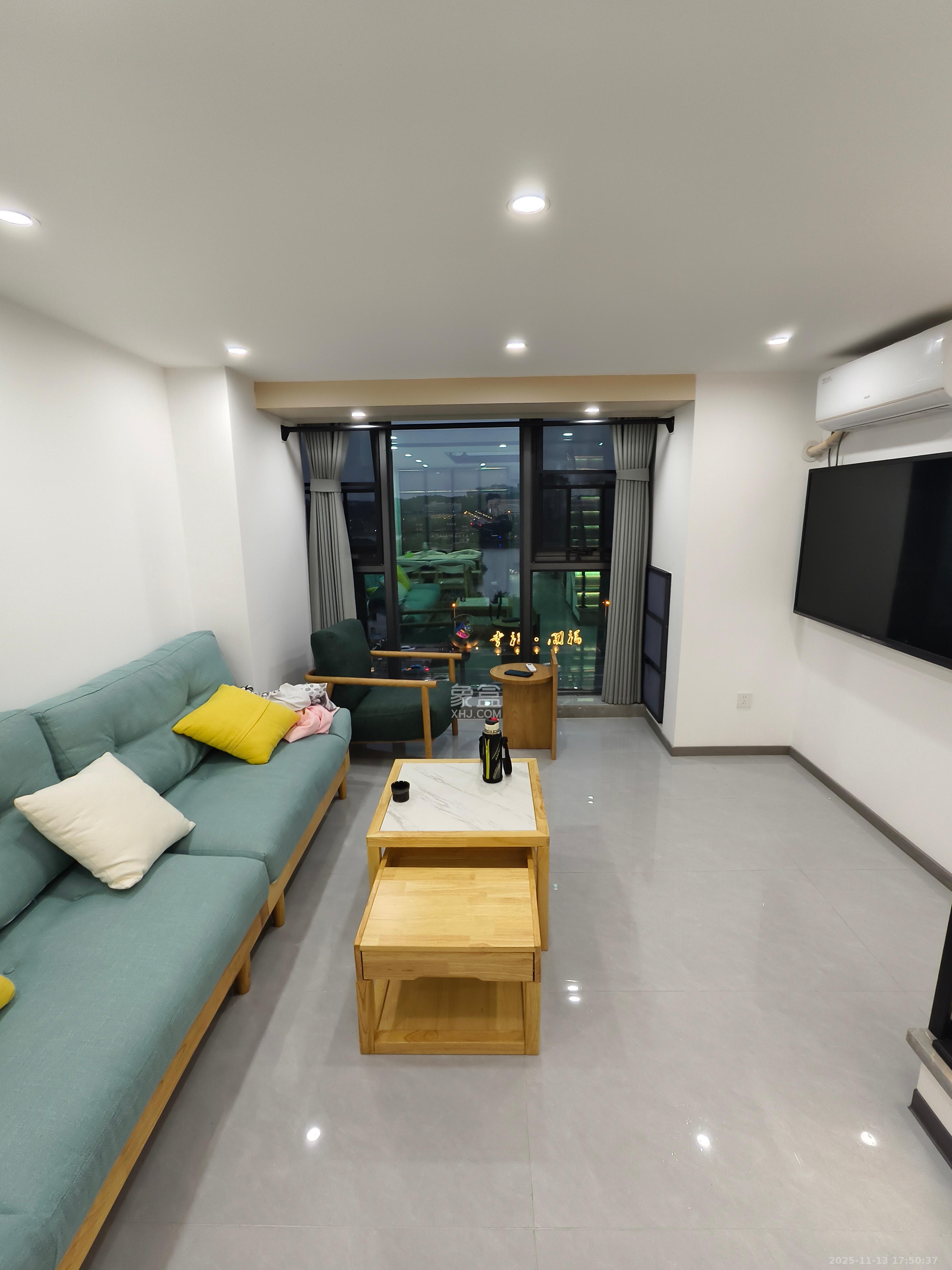 绿地V岛 2室1厅1卫 2600.0元/月 绿地V岛 2室1厅1卫 2600.0元/月室内图