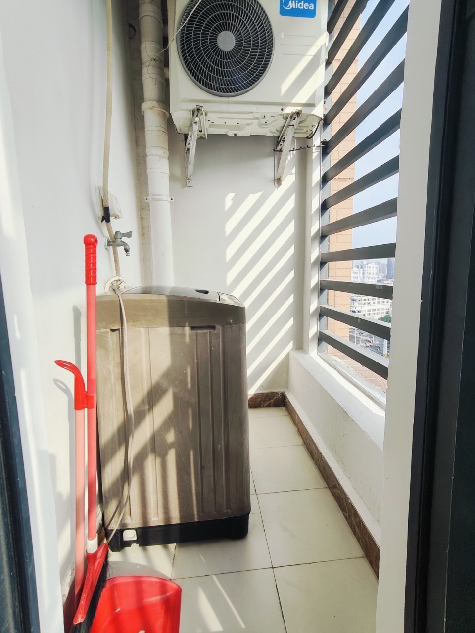 正大豪庭 1室0厅1卫 43.0万 正大豪庭 1室0厅1卫 43.0万客厅