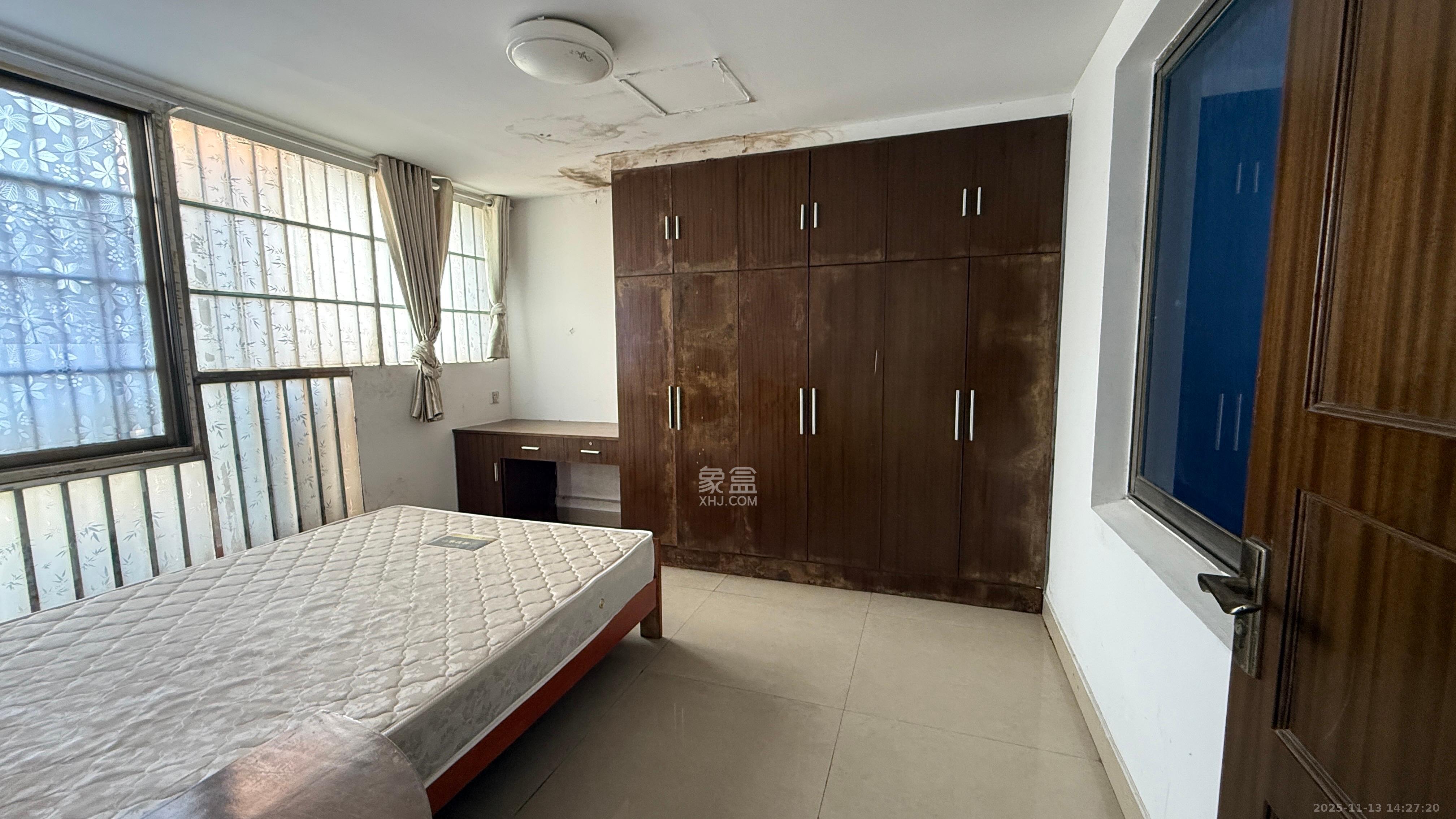 东南明苑  9室2厅3卫    3500.0元/月室内图