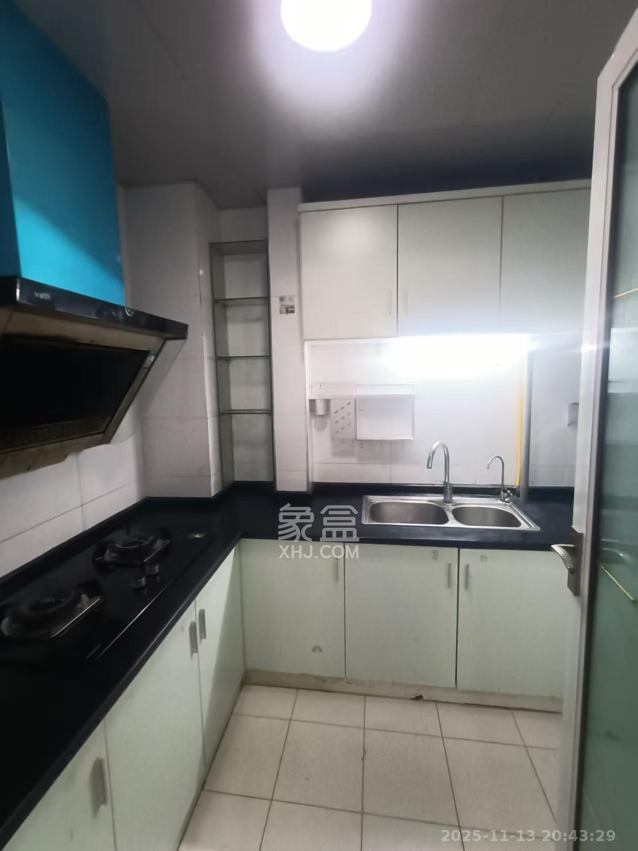 湘府9号  2室1厅1卫    2400.0元/月室内图